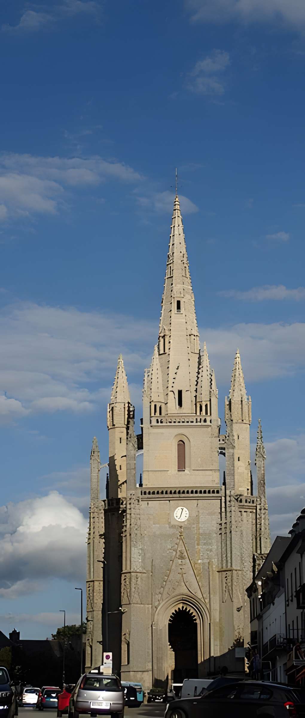 Basilique Notre-Dame-de-Paradis de Hennebont