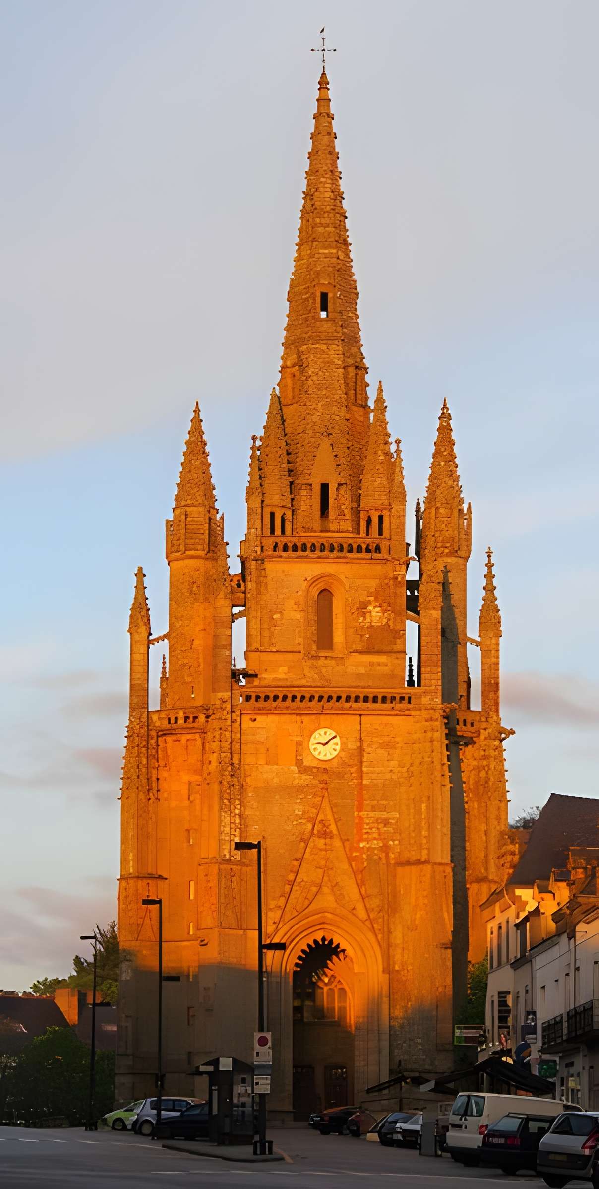 Basilique Notre-Dame-de-Paradis de Hennebont