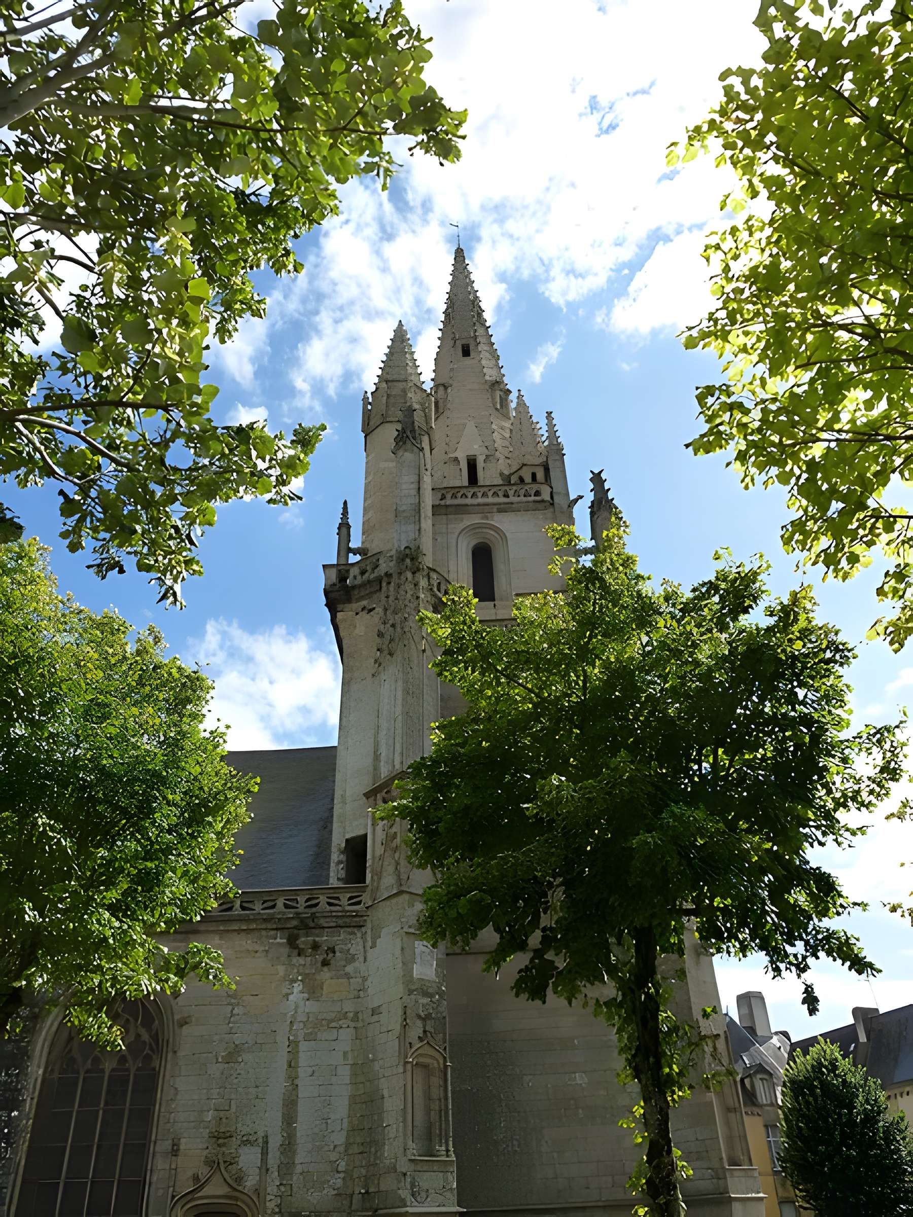 Basilique Notre-Dame-de-Paradis de Hennebont