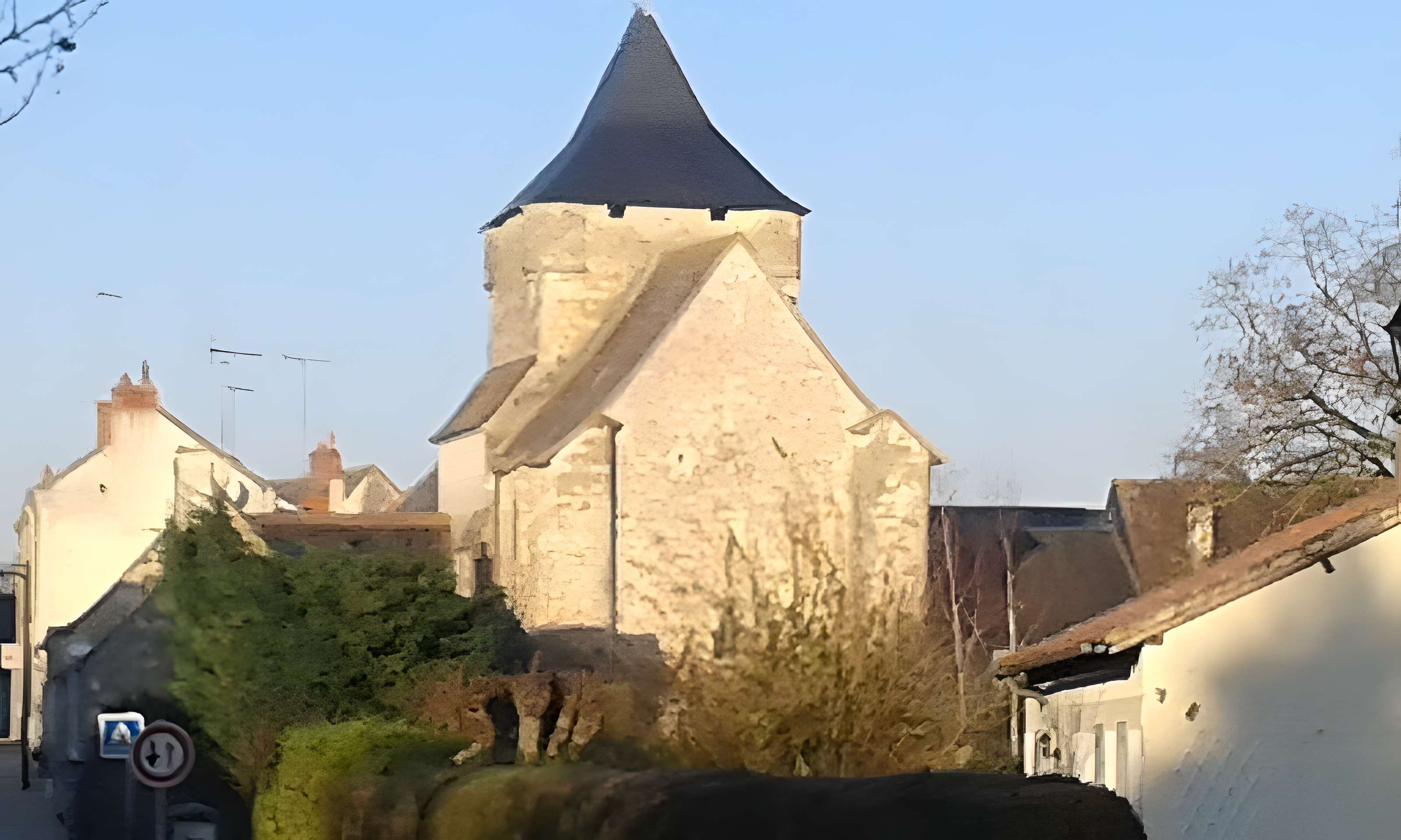 Église Saint-Maurice d'Esves-le-Moutier