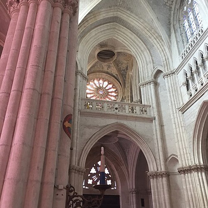 Photo de Basilique Notre-Dame-des-Enfants de Châteauneuf-sur-Cher