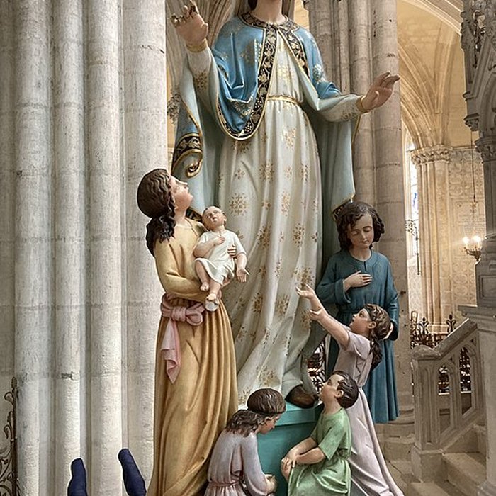 Photo de Basilique Notre-Dame-des-Enfants de Châteauneuf-sur-Cher