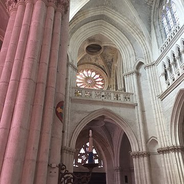 Basilique Notre-Dame-des-Enfants de Châteauneuf-sur-Cher