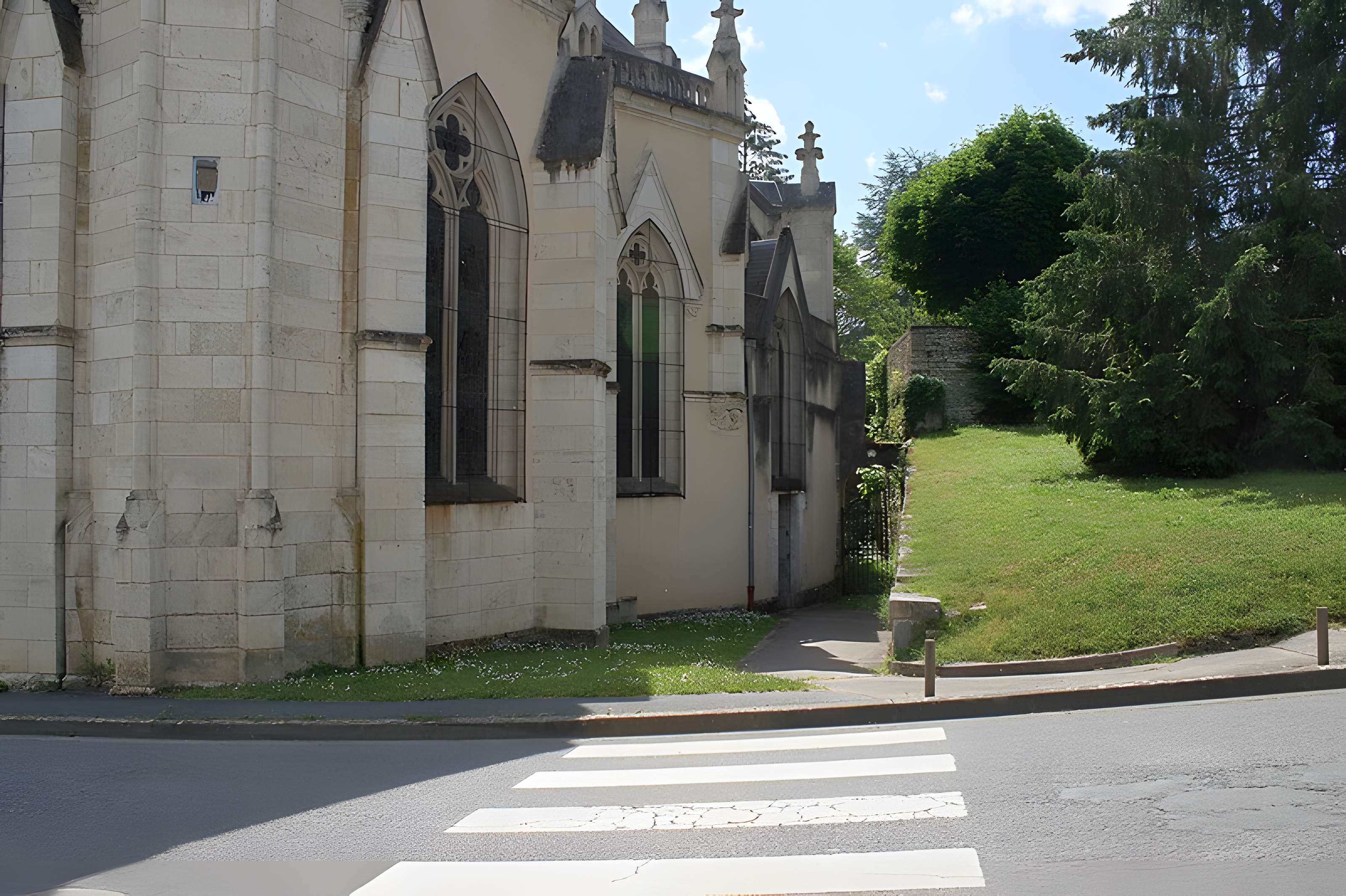 Basilique Notre-Dame-des-Enfants de Châteauneuf-sur-Cher