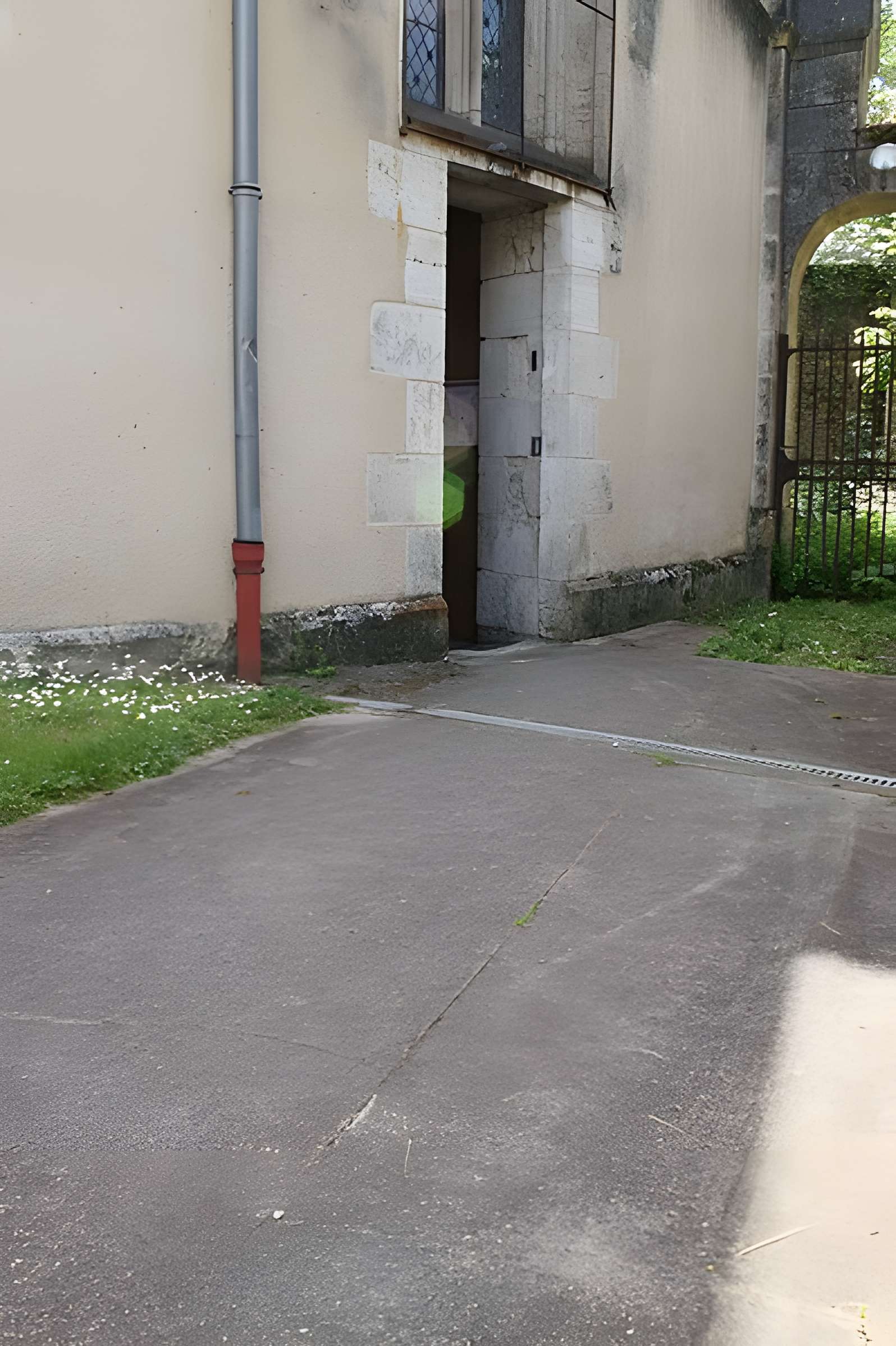 Basilique Notre-Dame-des-Enfants de Châteauneuf-sur-Cher