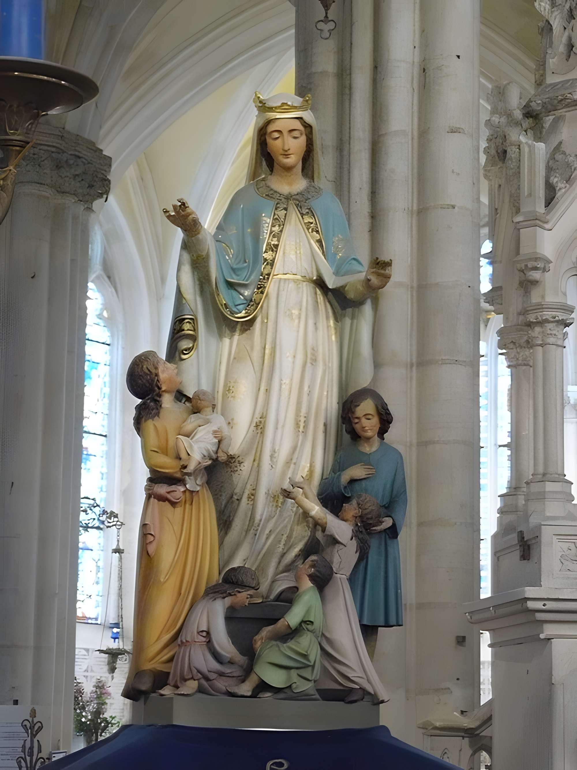 Basilique Notre-Dame-des-Enfants de Châteauneuf-sur-Cher