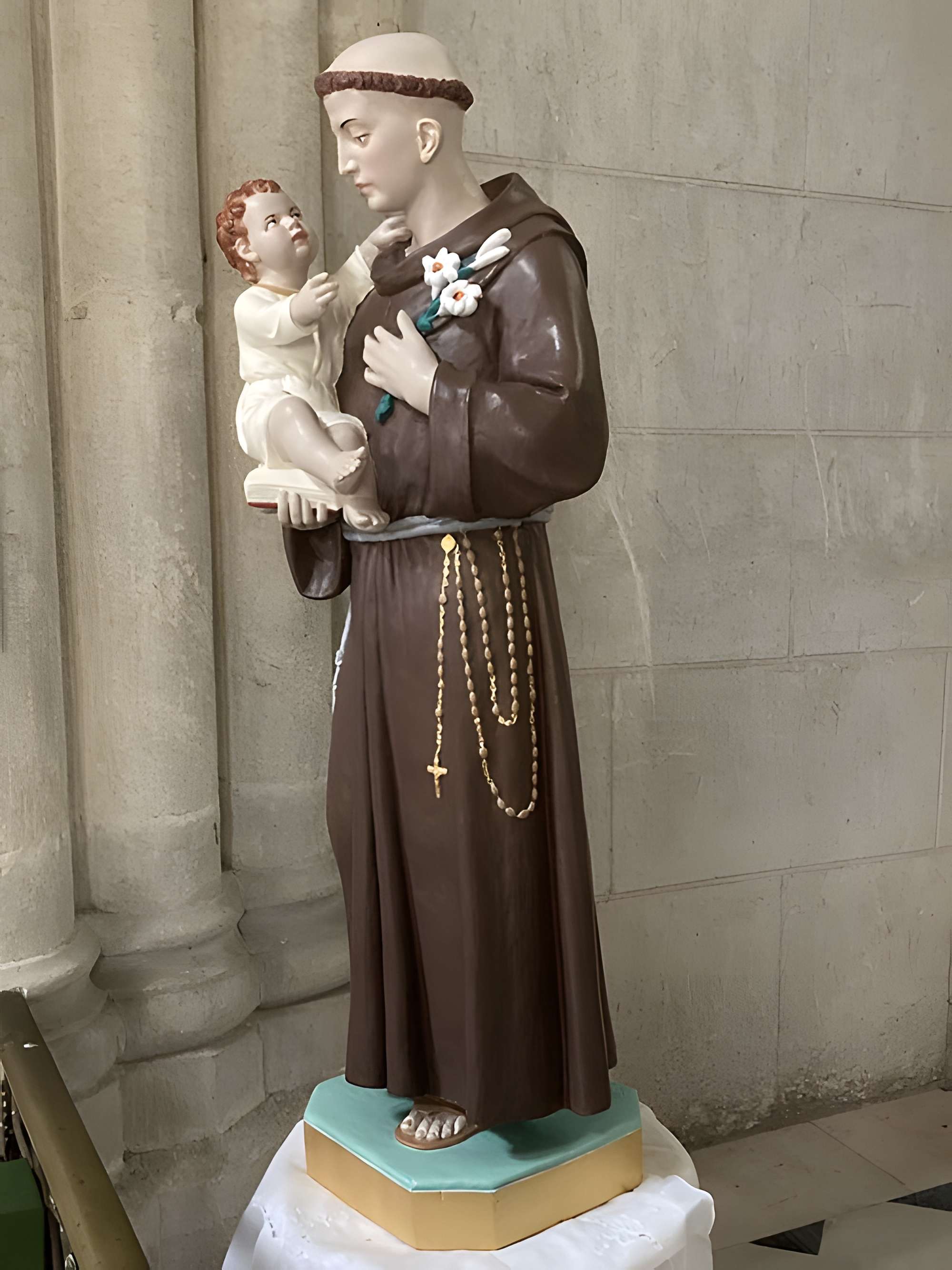 Basilique Notre-Dame-des-Enfants de Châteauneuf-sur-Cher