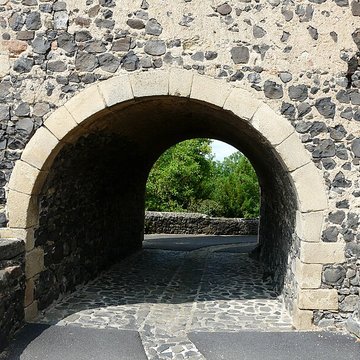 Église Saint-Maurice dUsson