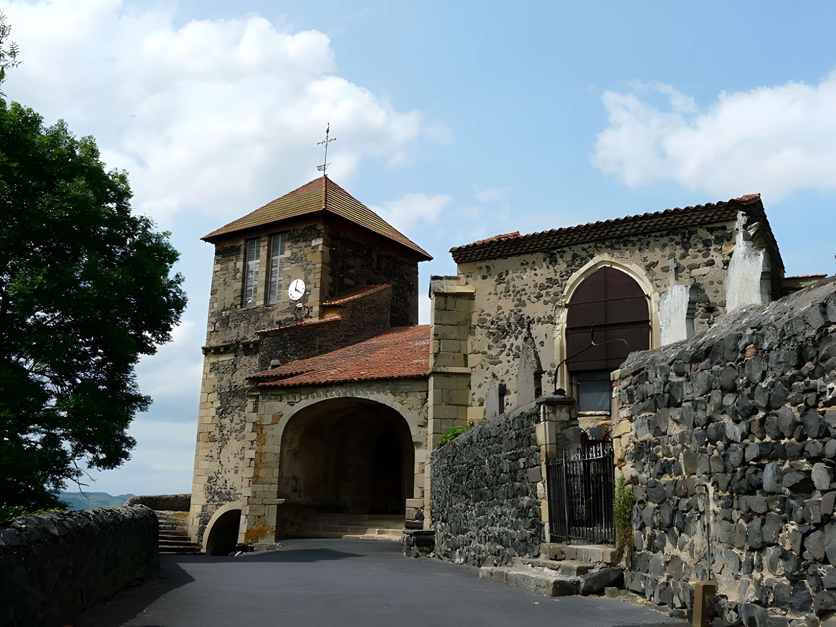 Église Saint-Maurice d'Usson 