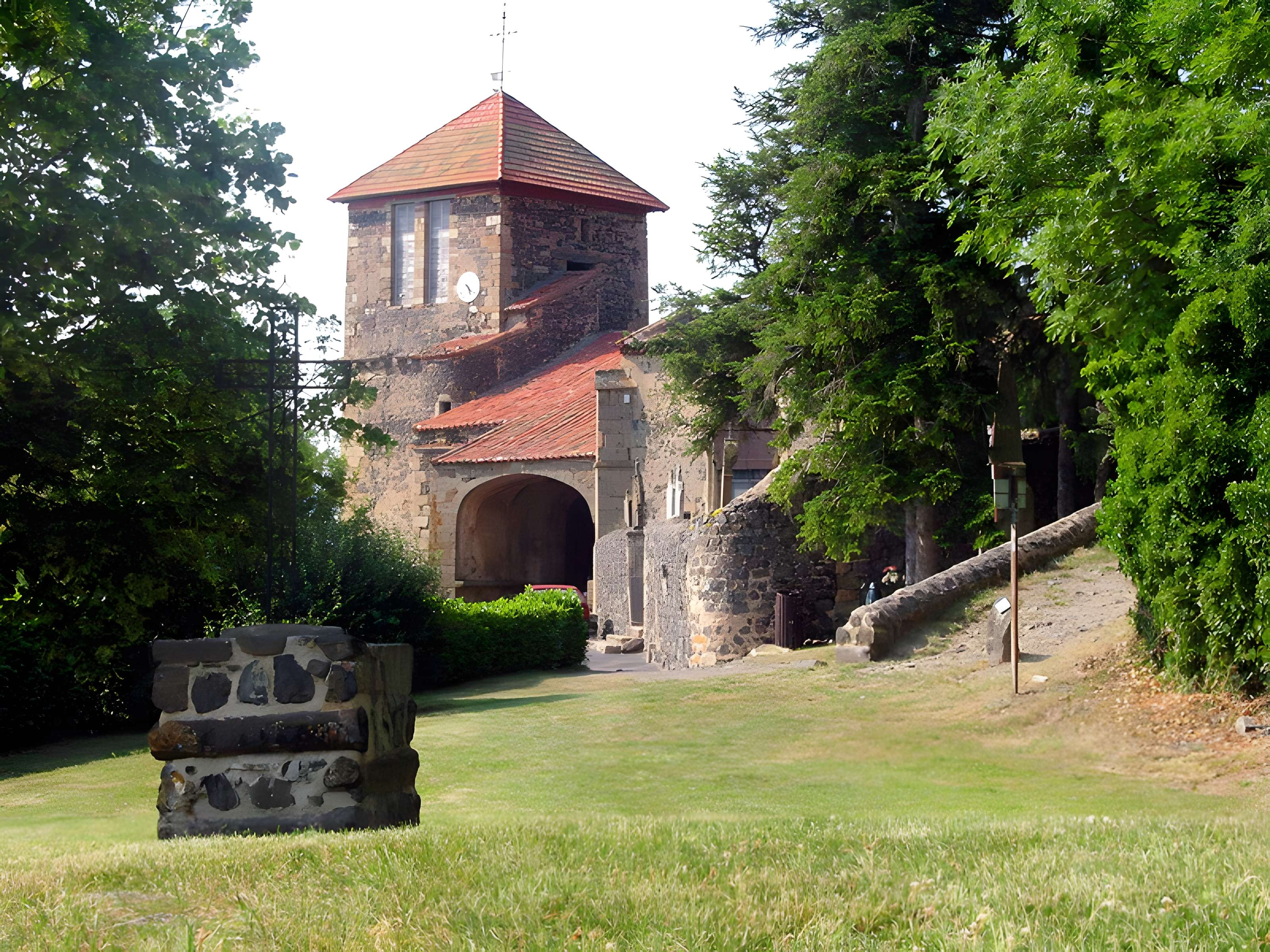 Église Saint-Maurice d'Usson