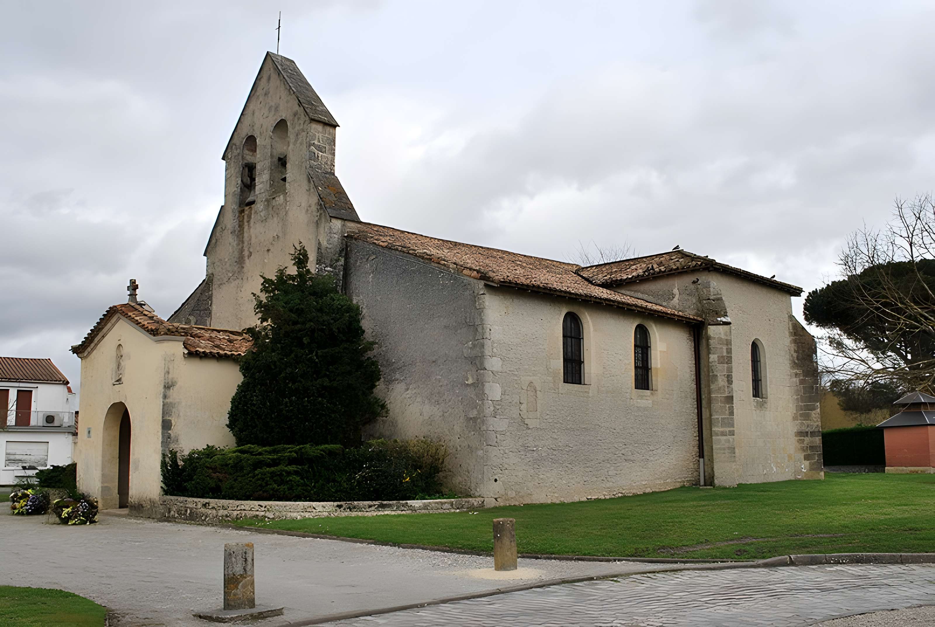 Église Saint-Maurille de Saint-Morillon