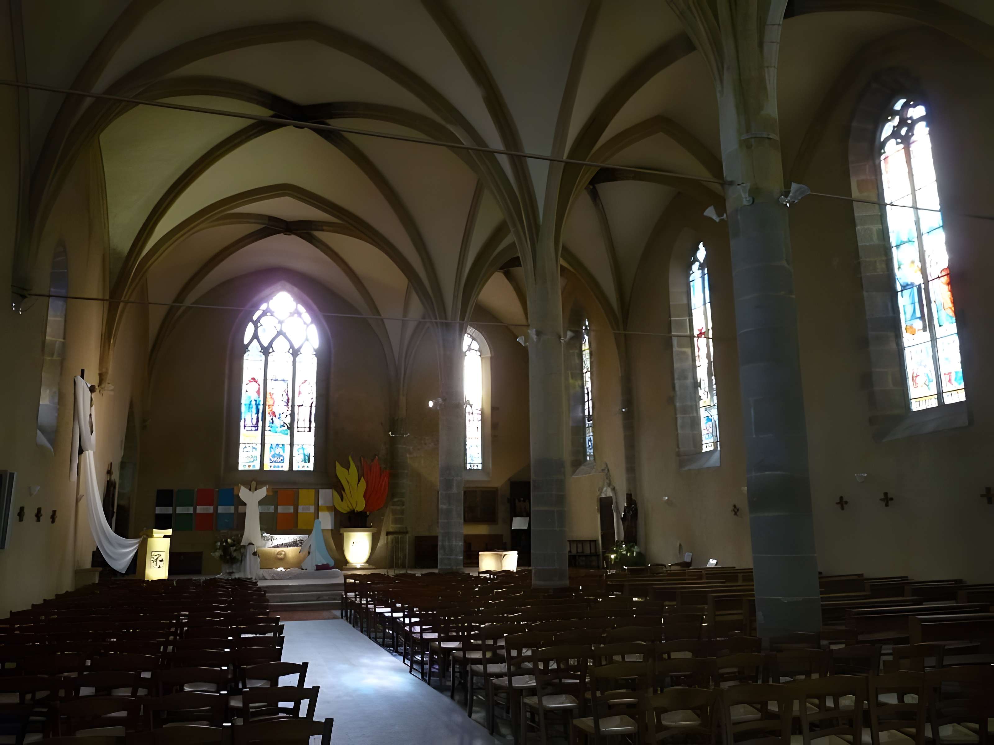 Église Saint-Maxime de Confolens 