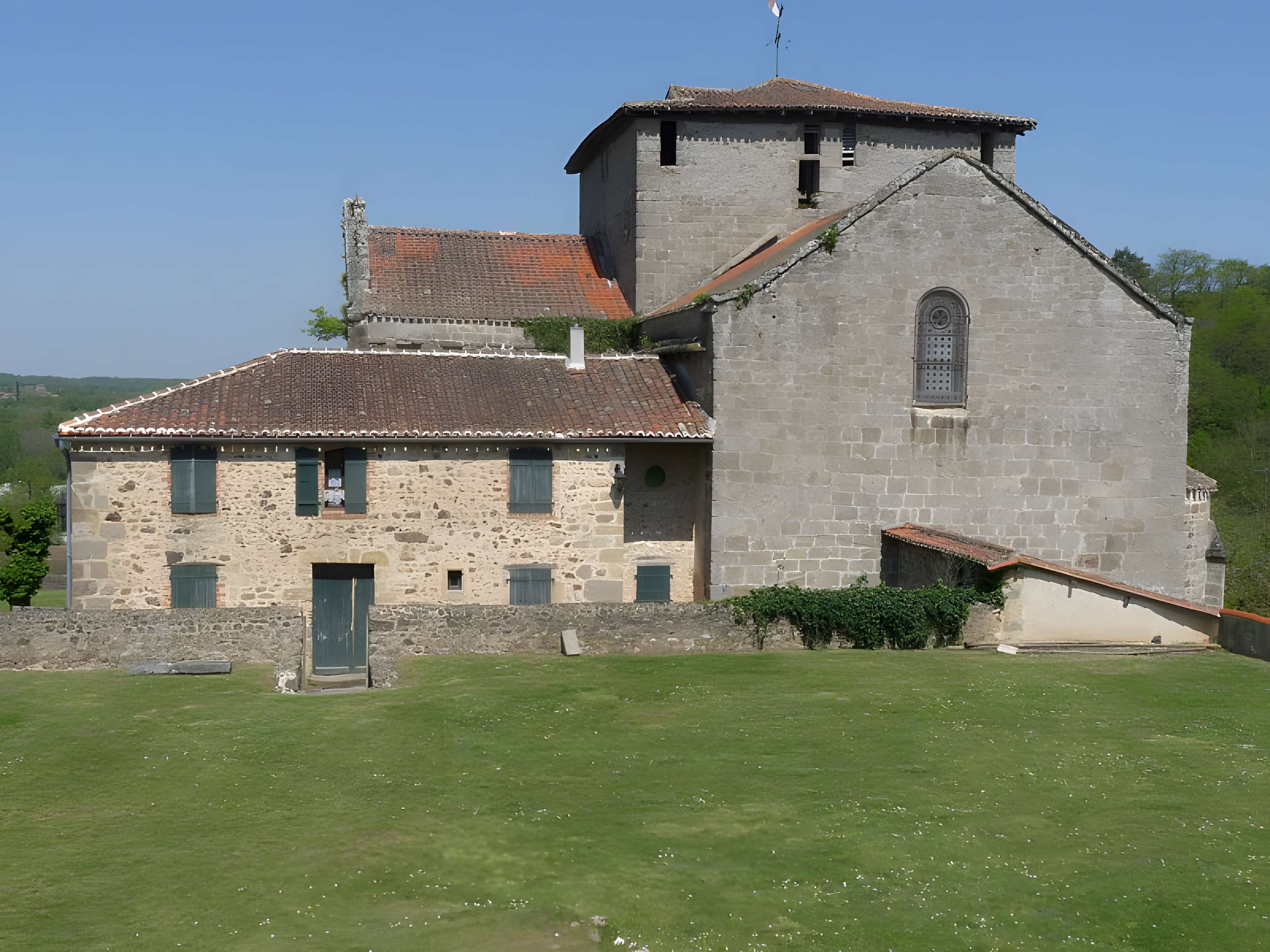 Église Saint-Maxime de Confolens