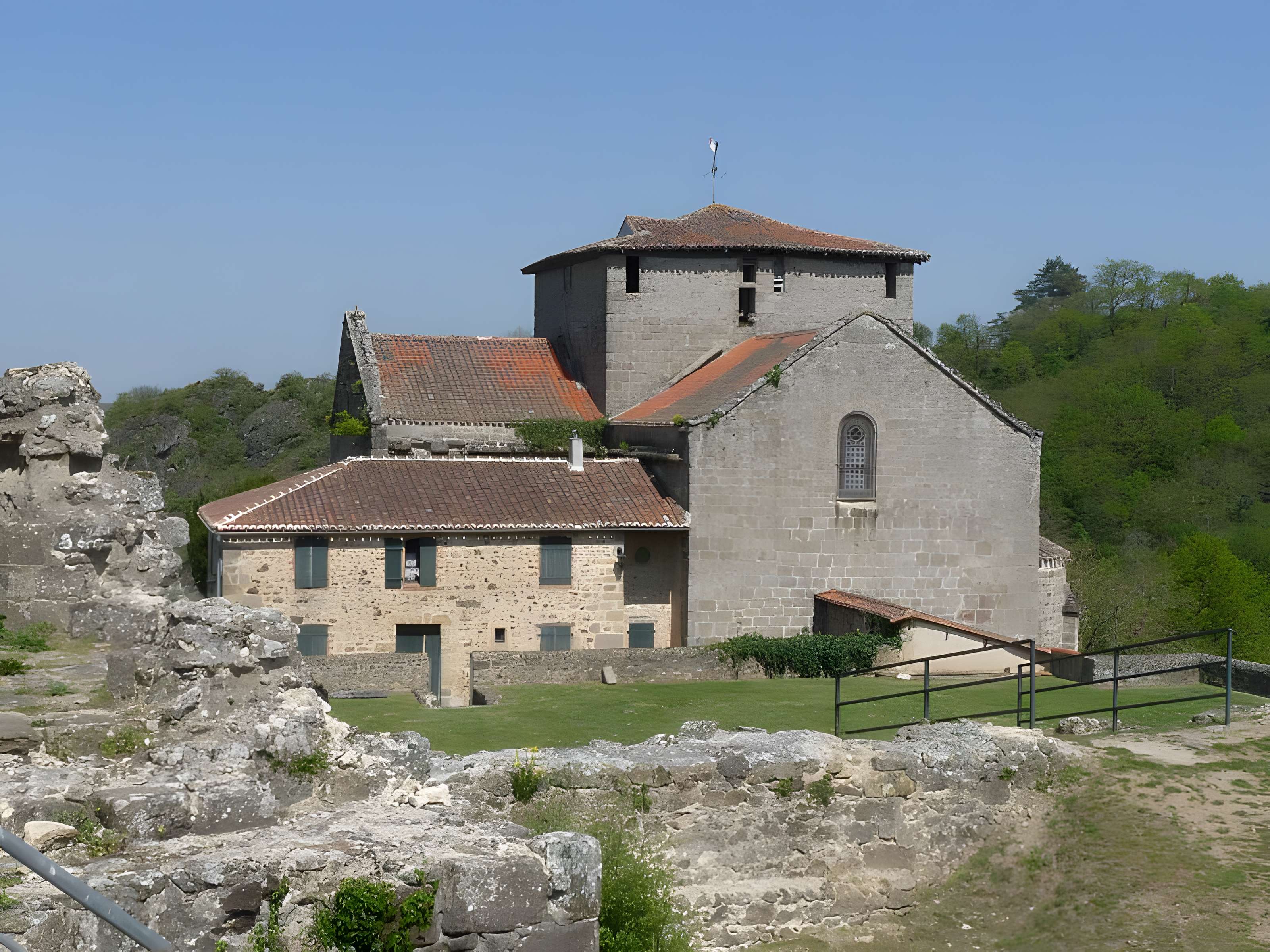 Église Saint-Maxime de Confolens