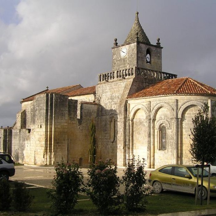 Photo de Église Saint-Maxime de Saint-Même-les-Carrières
