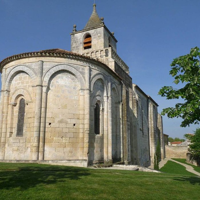 Photo de Église Saint-Maxime de Saint-Même-les-Carrières