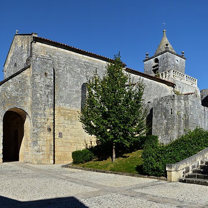 Photo de Église Saint-Maxime de Saint-Même-les-Carrières