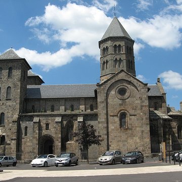 Basilique Notre-Dame-des-Miracles de Mauriac