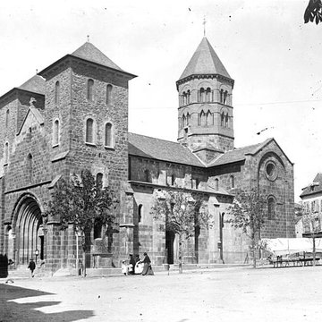Basilique Notre-Dame-des-Miracles de Mauriac