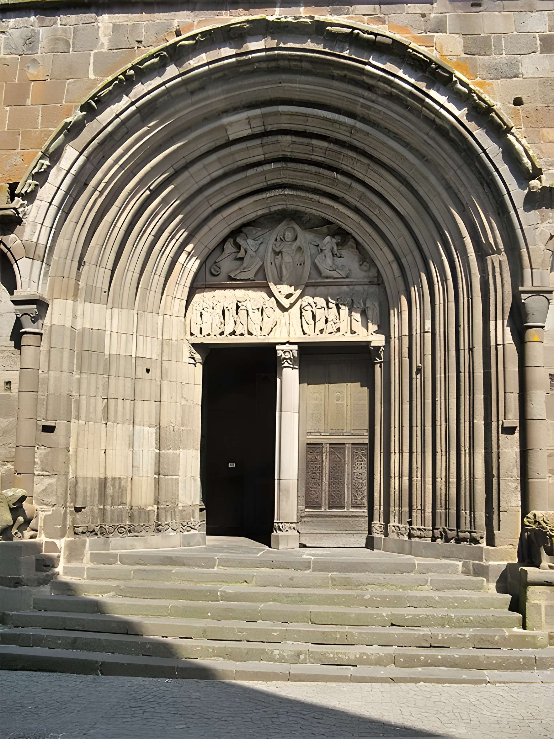 Basilique Notre-Dame-des-Miracles de Mauriac
