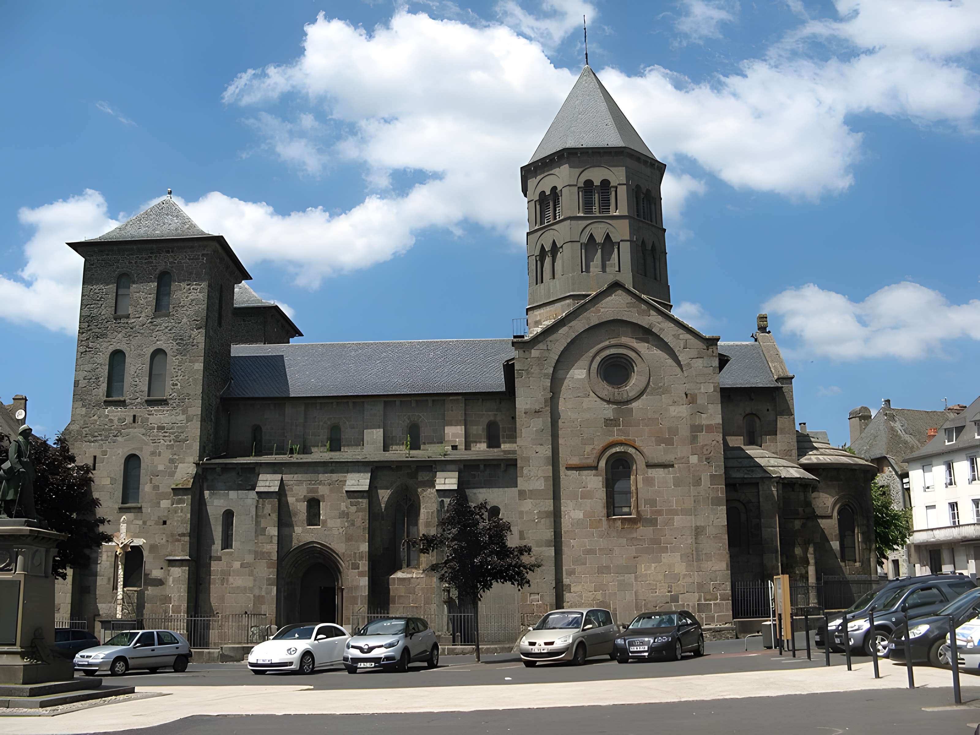 Basilique Notre-Dame-des-Miracles de Mauriac