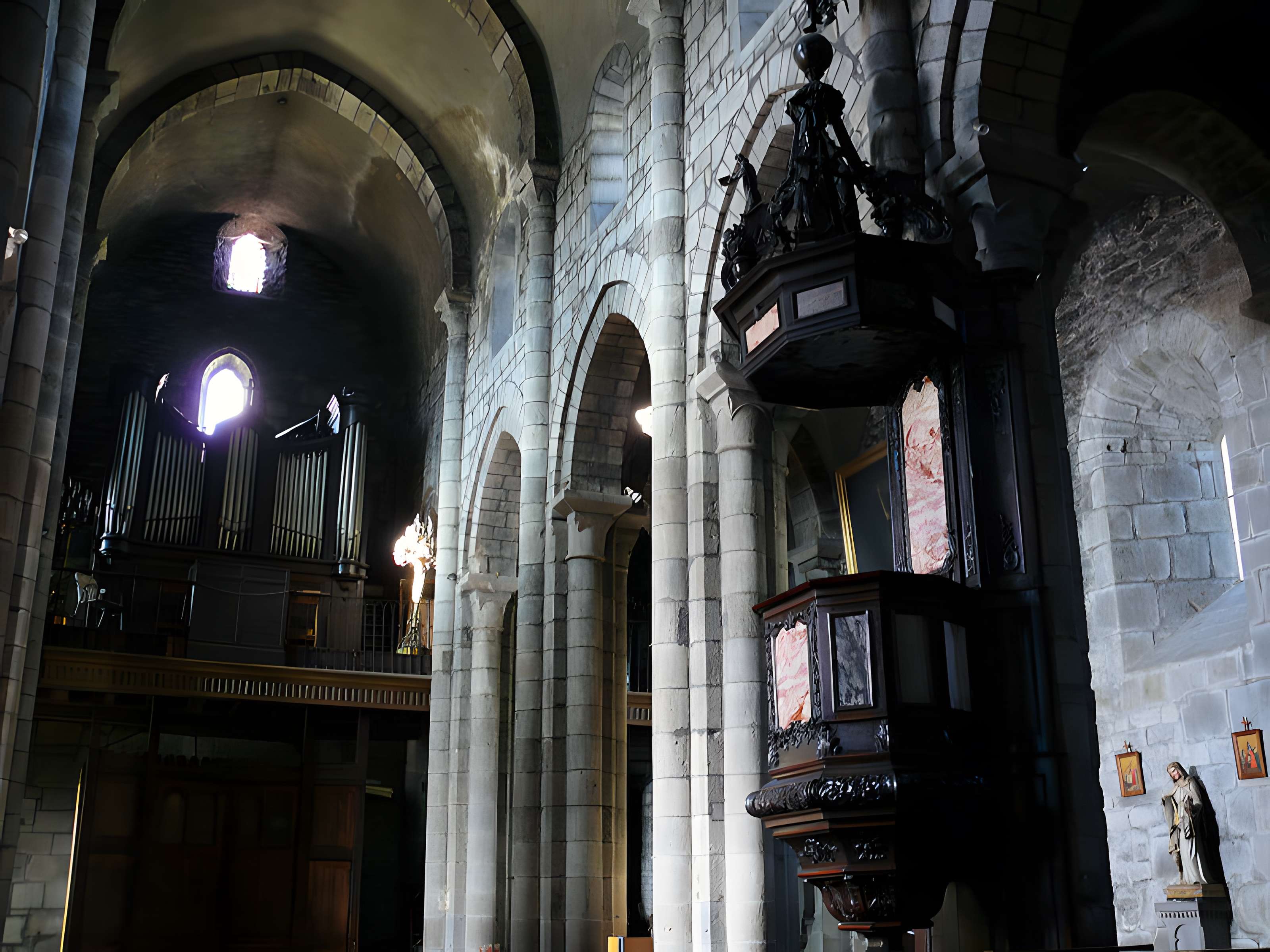 Basilique Notre-Dame-des-Miracles de Mauriac