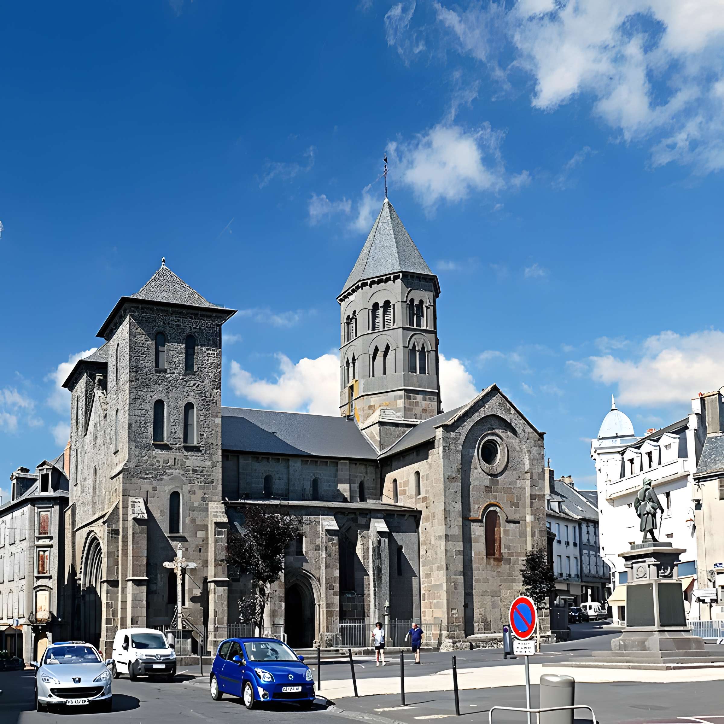 Basilique Notre-Dame-des-Miracles de Mauriac