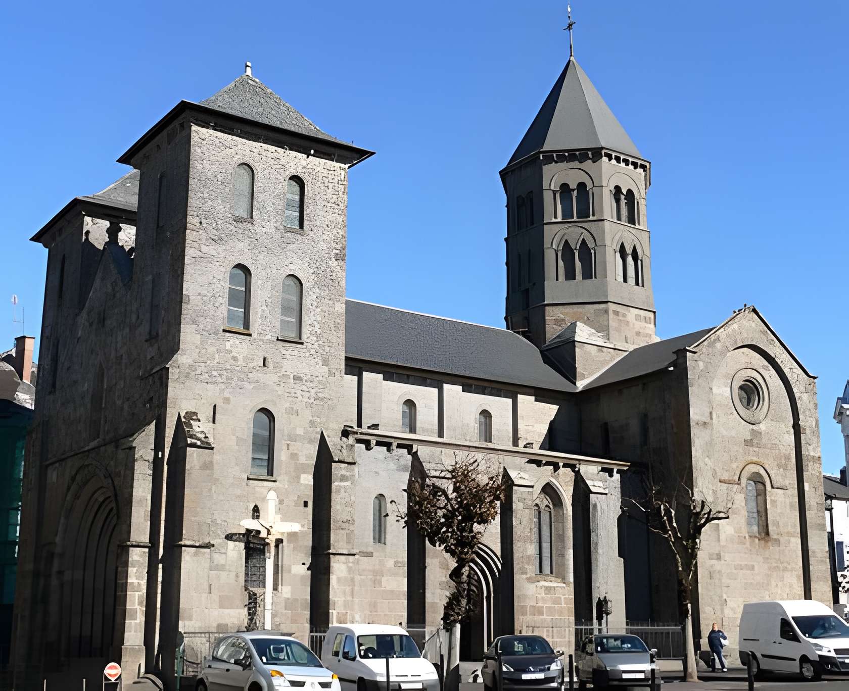 Basilique Notre-Dame-des-Miracles de Mauriac 