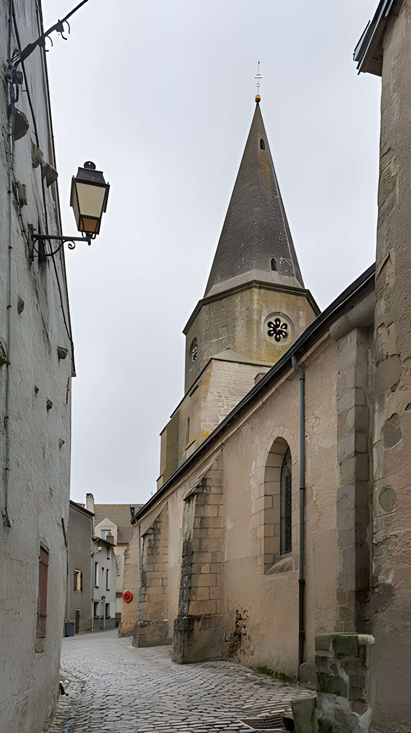 Église Saint-Maximin de Magnac-Laval