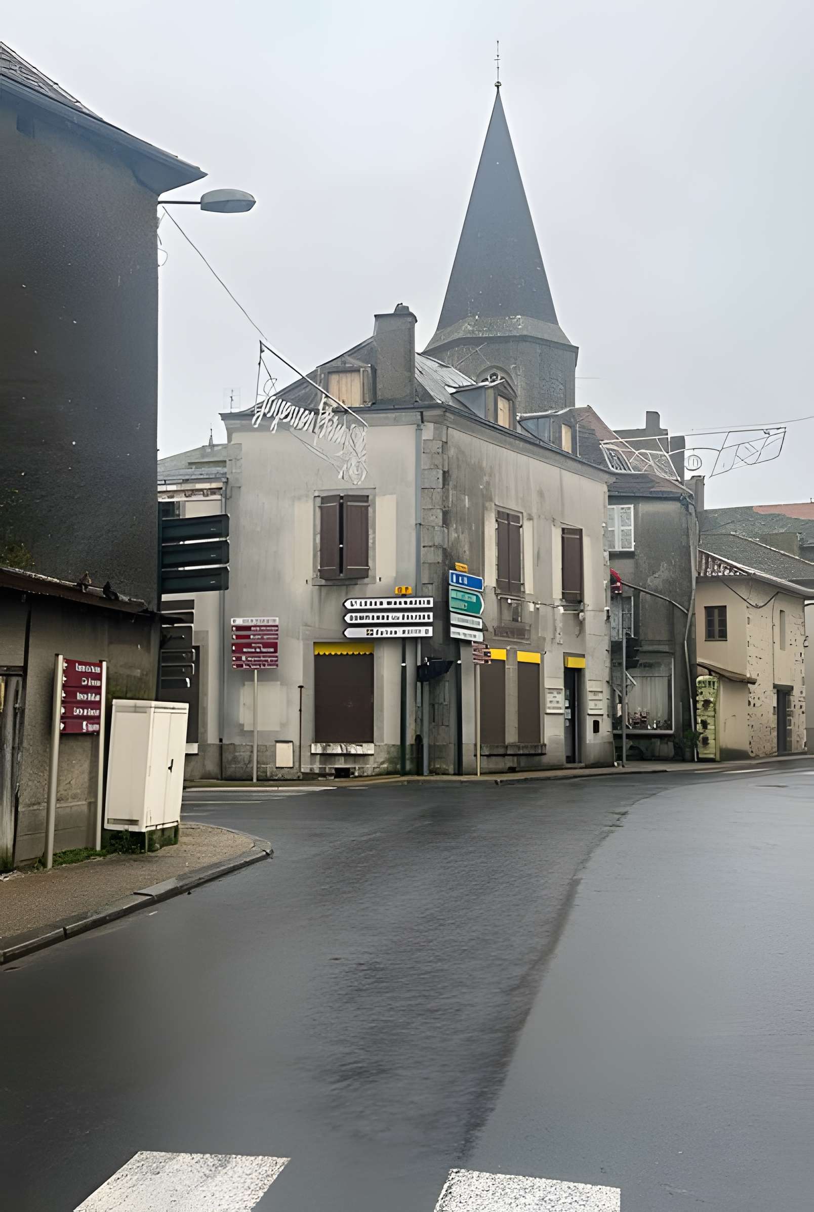 Église Saint-Maximin de Magnac-Laval