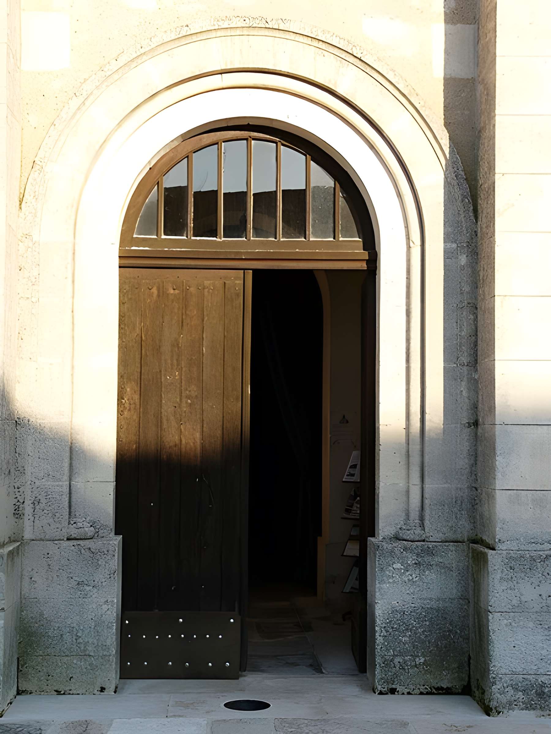 Église Saint-Méard de Saint-Méard-de-Drône