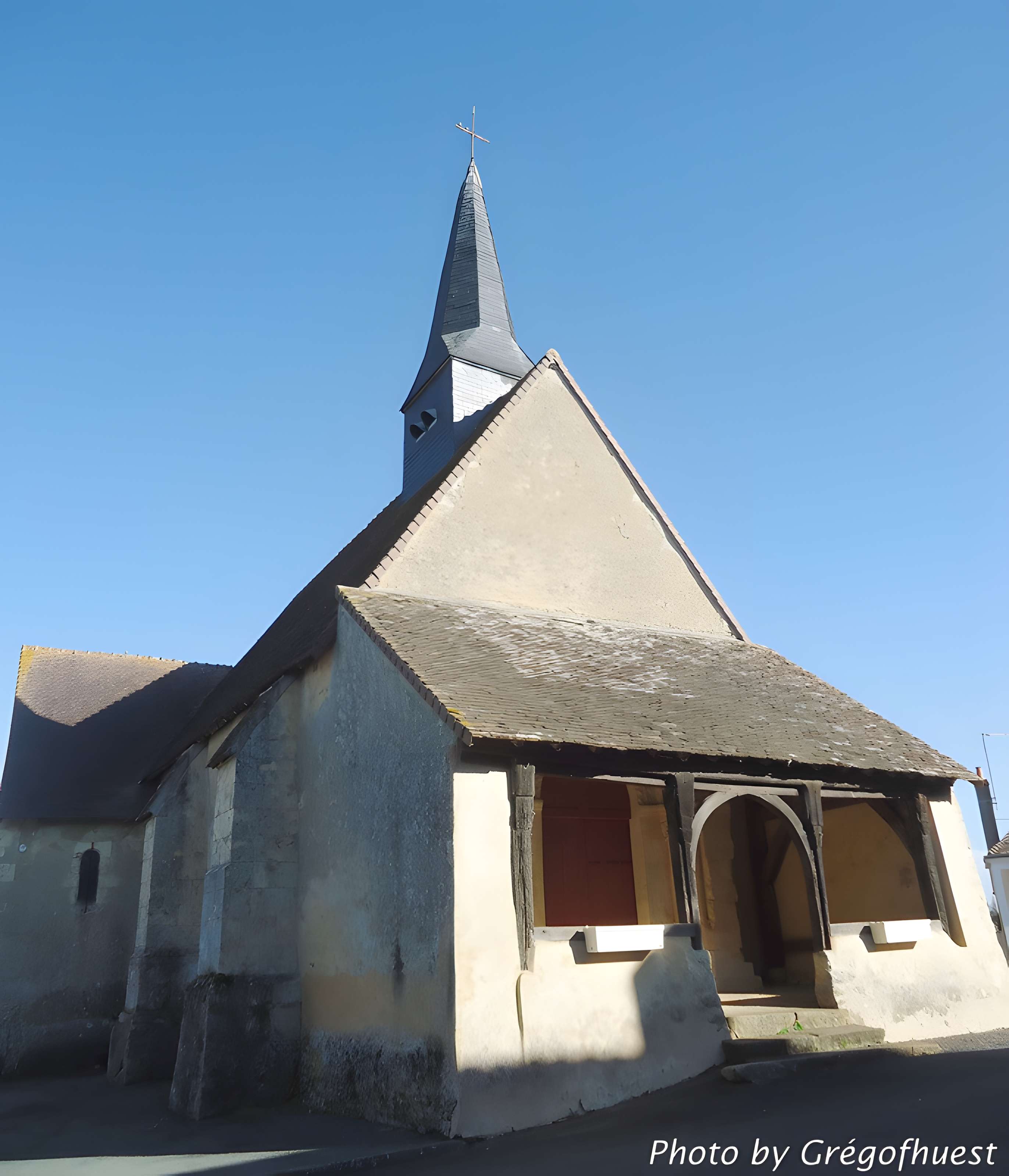Église Saint-Médard de Champaissant 