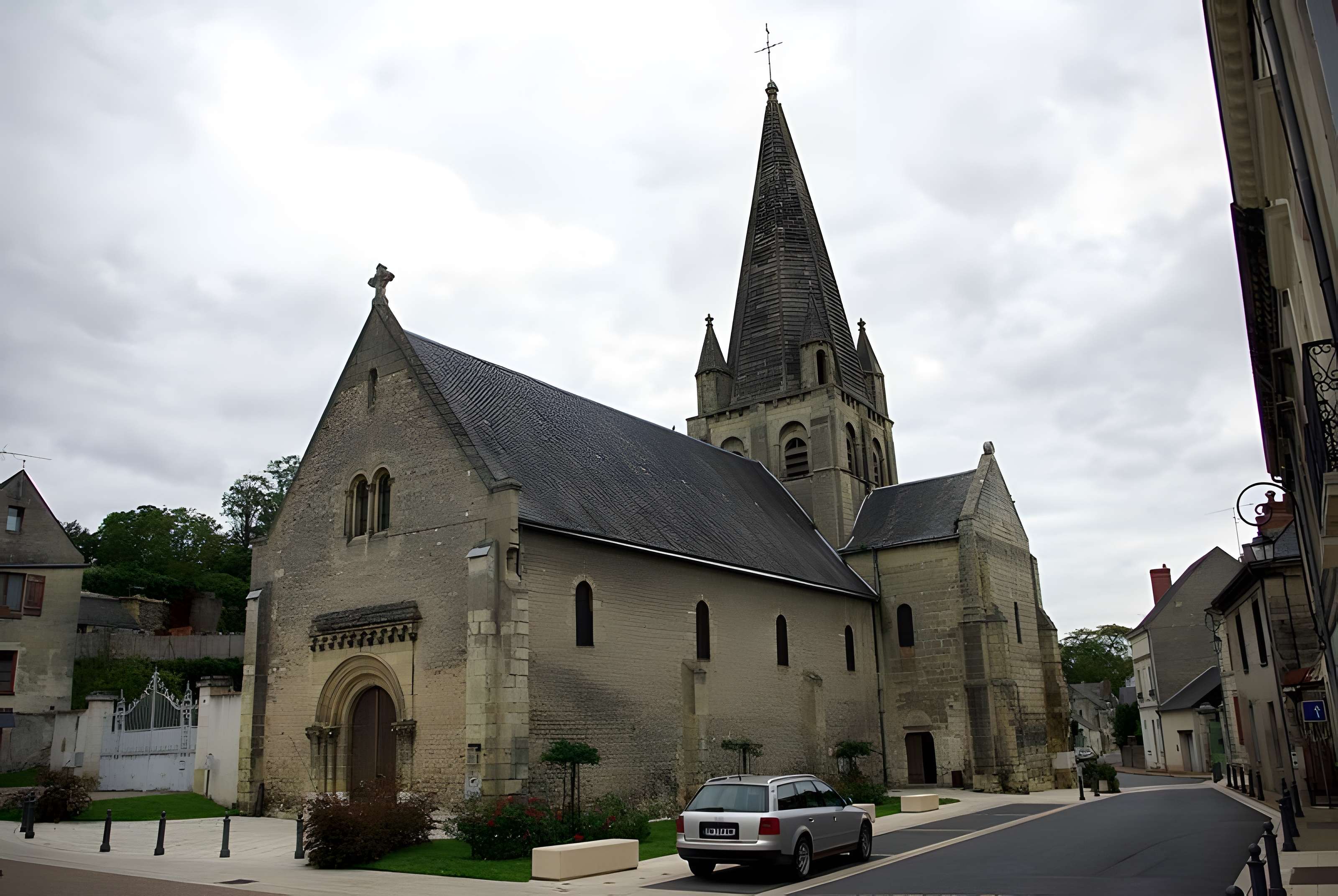 Église Saint-Médard de Cinq-Mars-la-Pile 