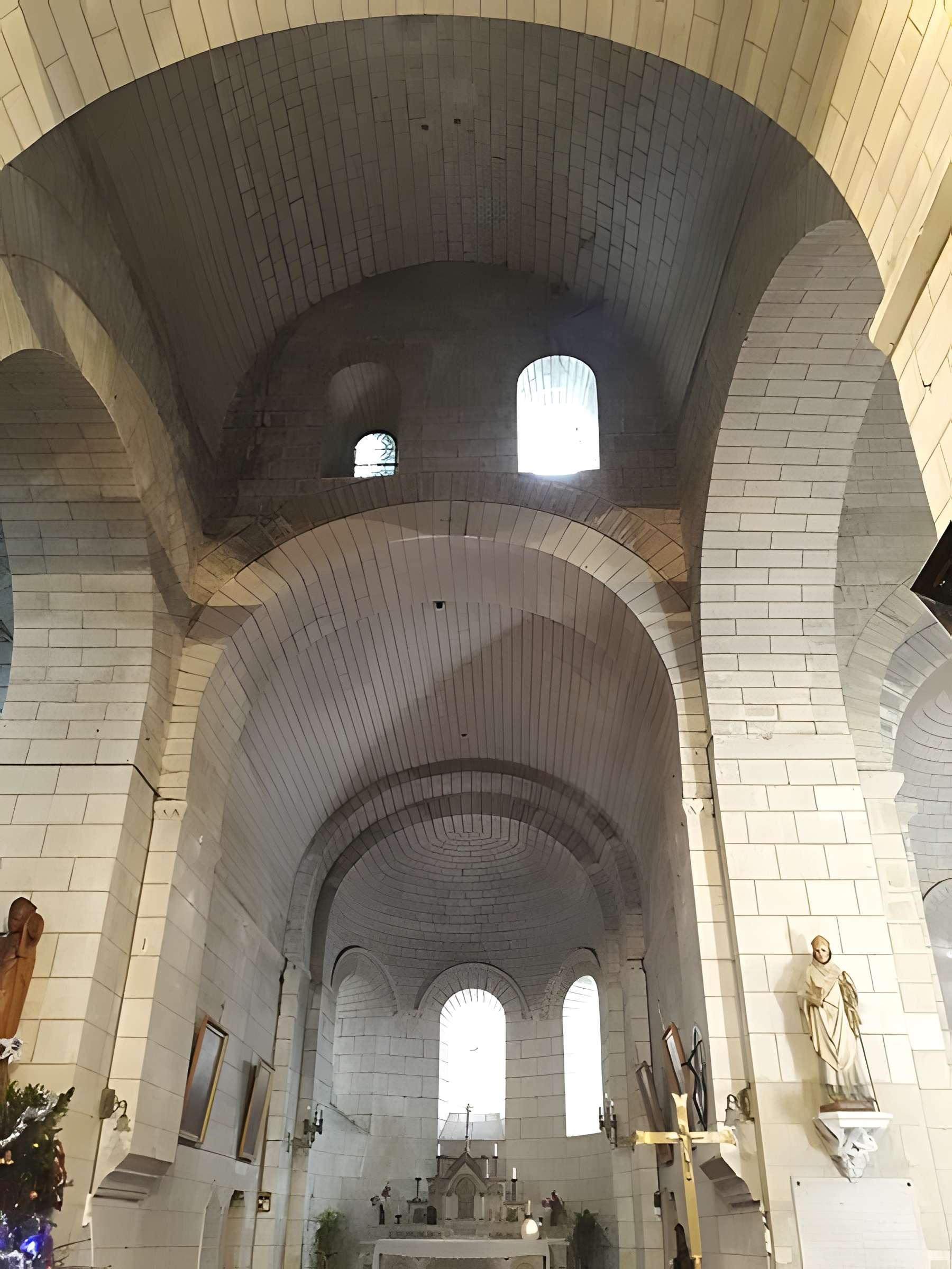 Église Saint-Médard de Cinq-Mars-la-Pile