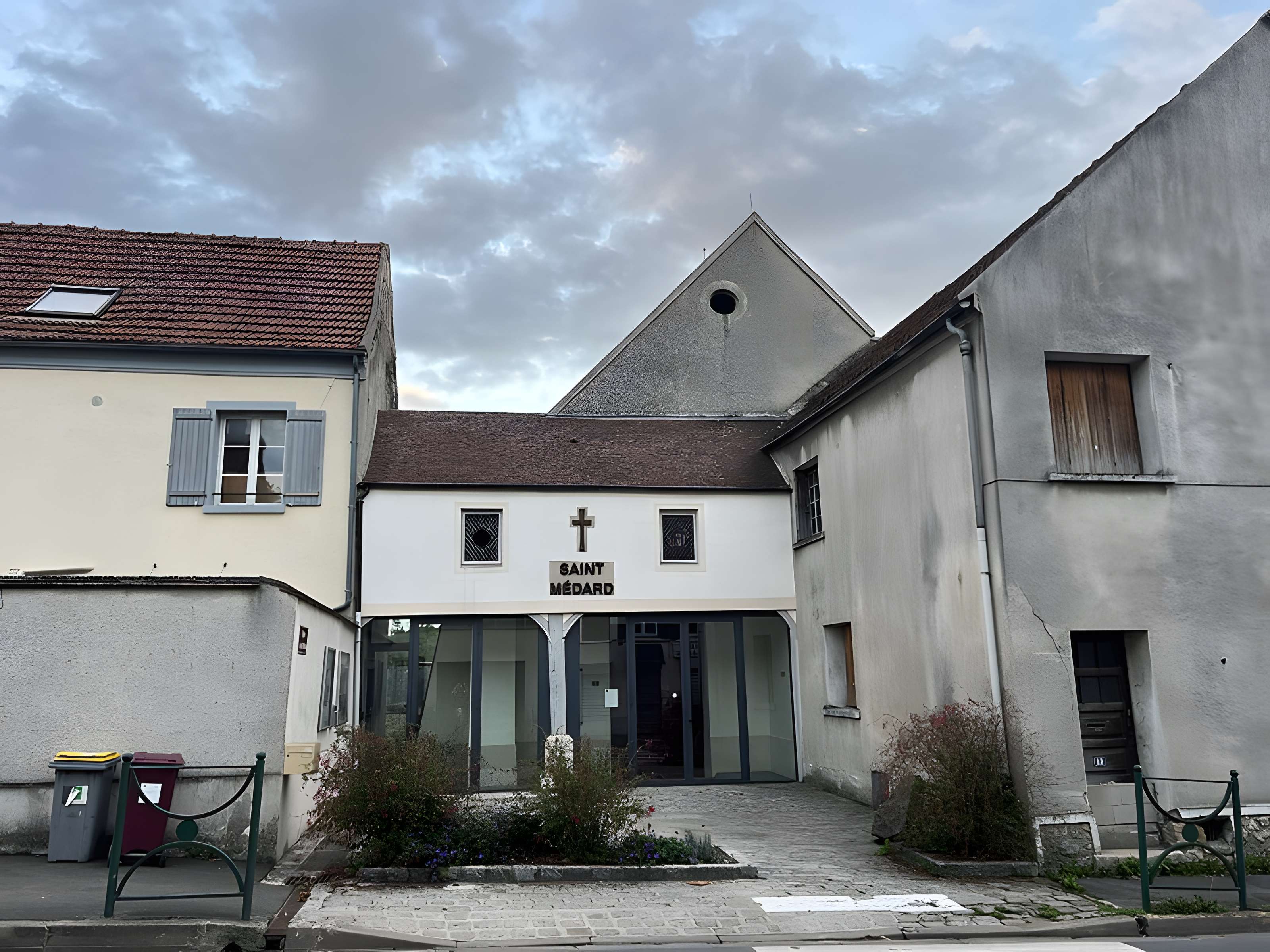 Église Saint-Médard de Courtry