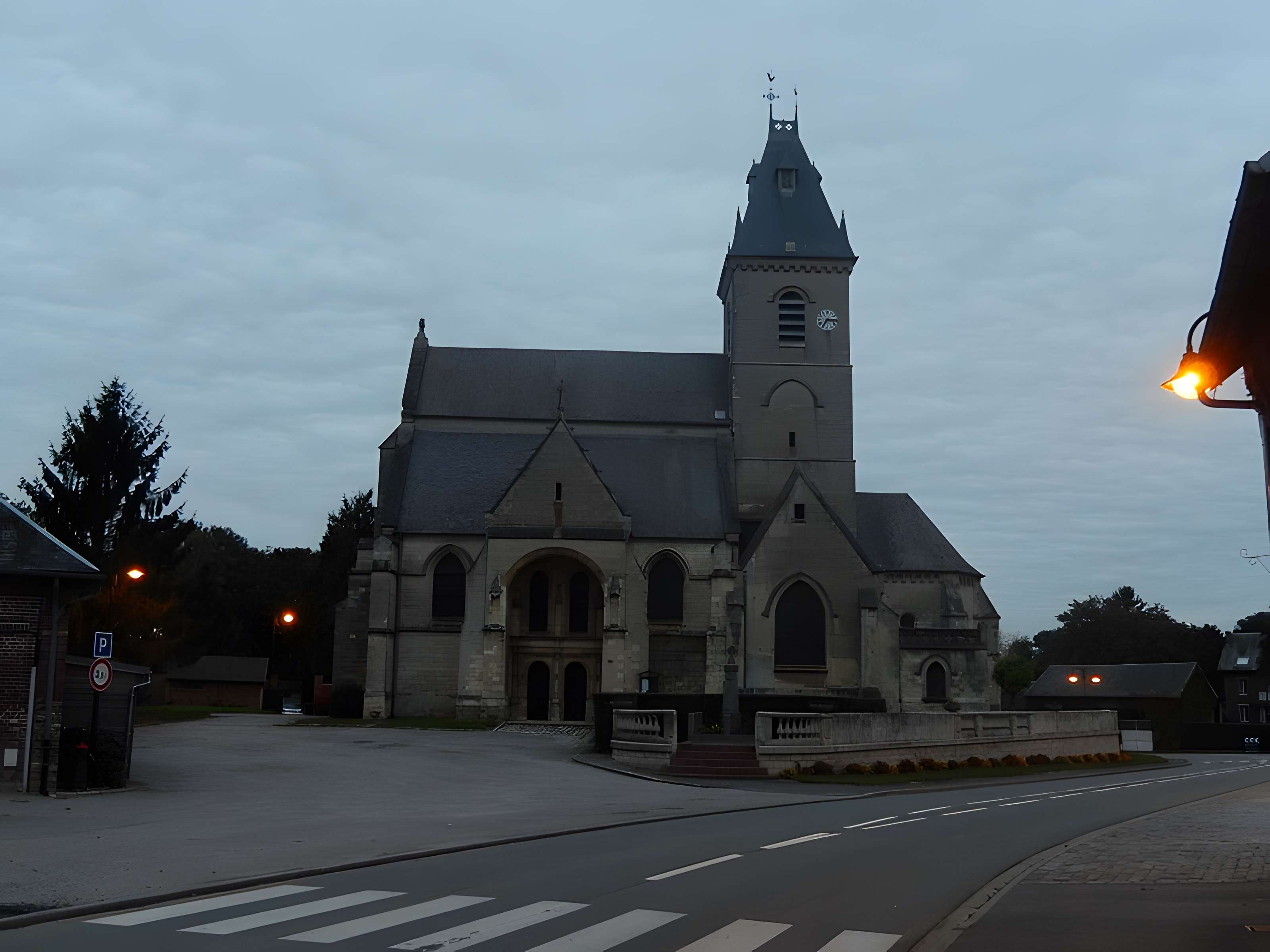 Église Saint-Médard de Croix-Moligneaux