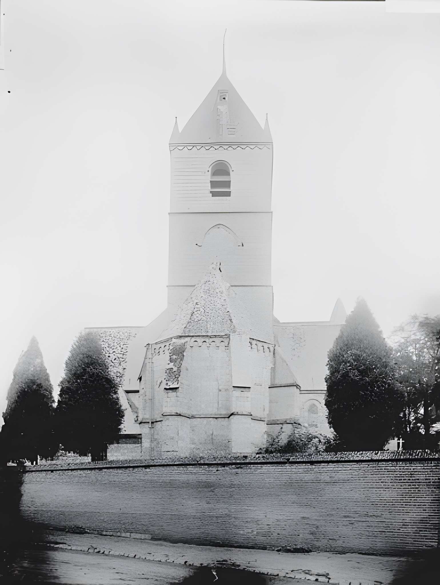 Église Saint-Médard de Croix-Moligneaux