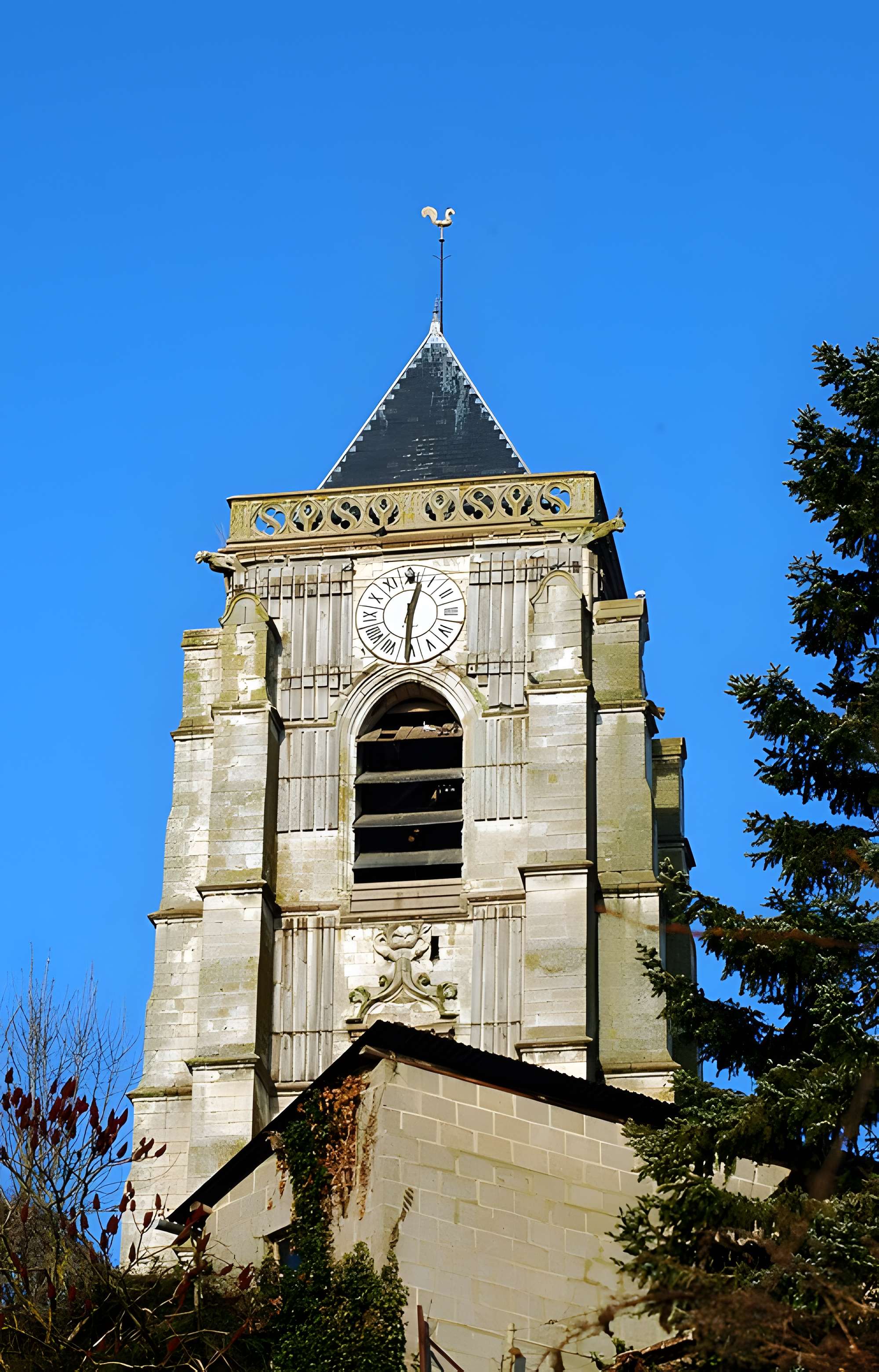 Église Saint-Médard de Domart-en-Ponthieu