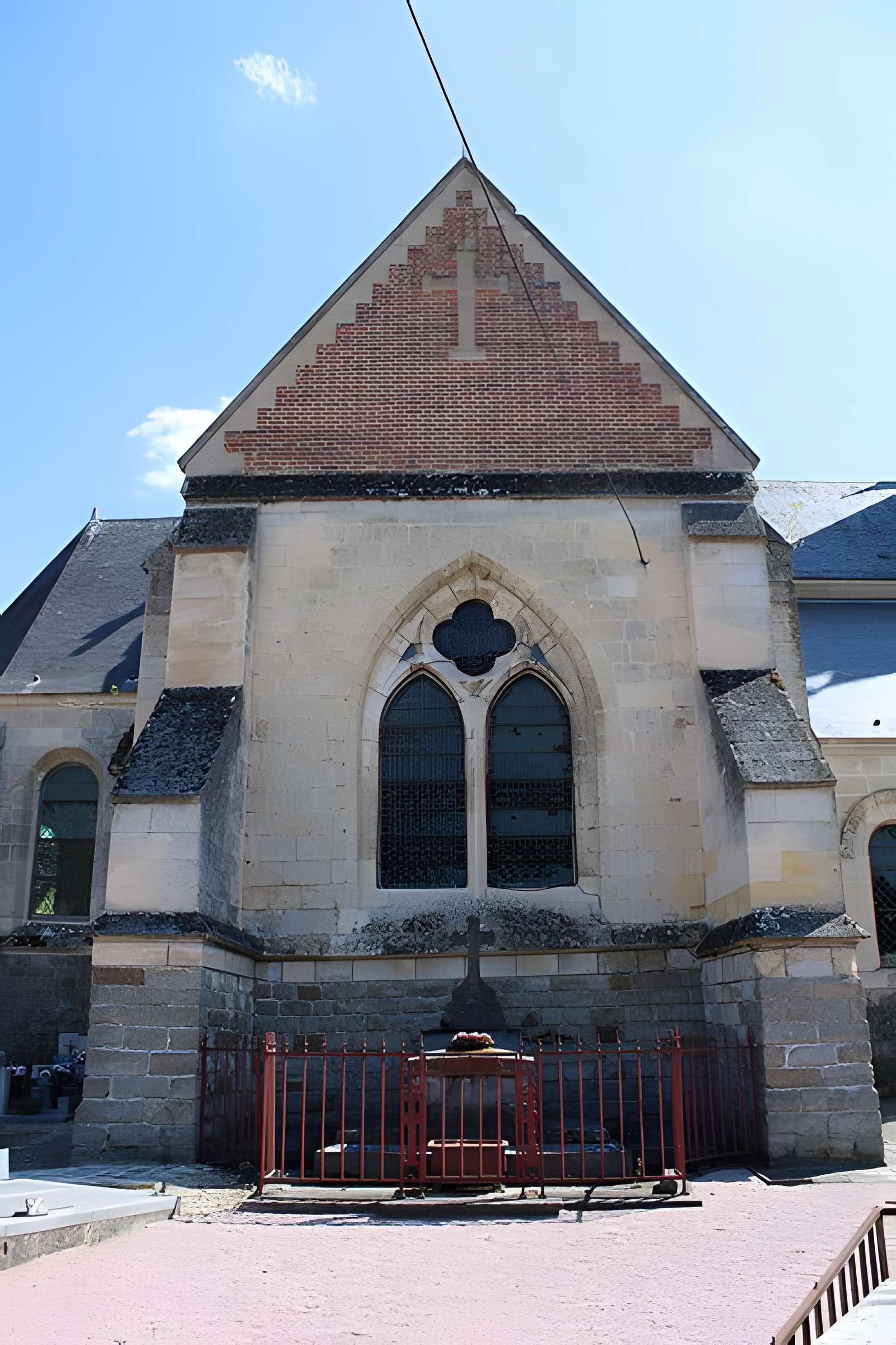 Église Saint-Médard de Grandrû