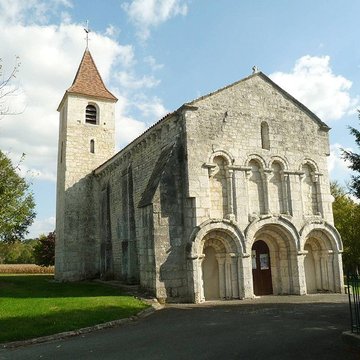 Église Saint-Médard de Ladiville