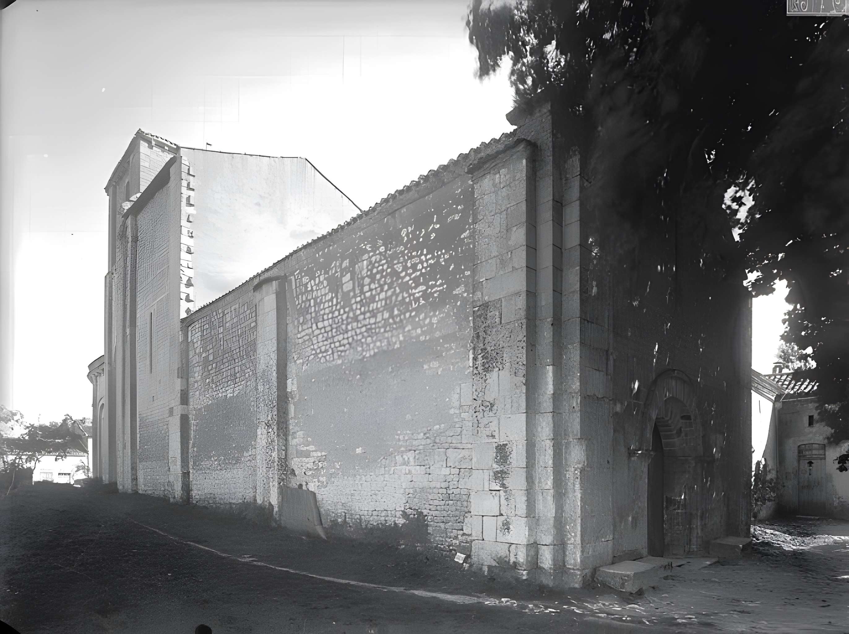 Église Saint-Médard de Mainfonds