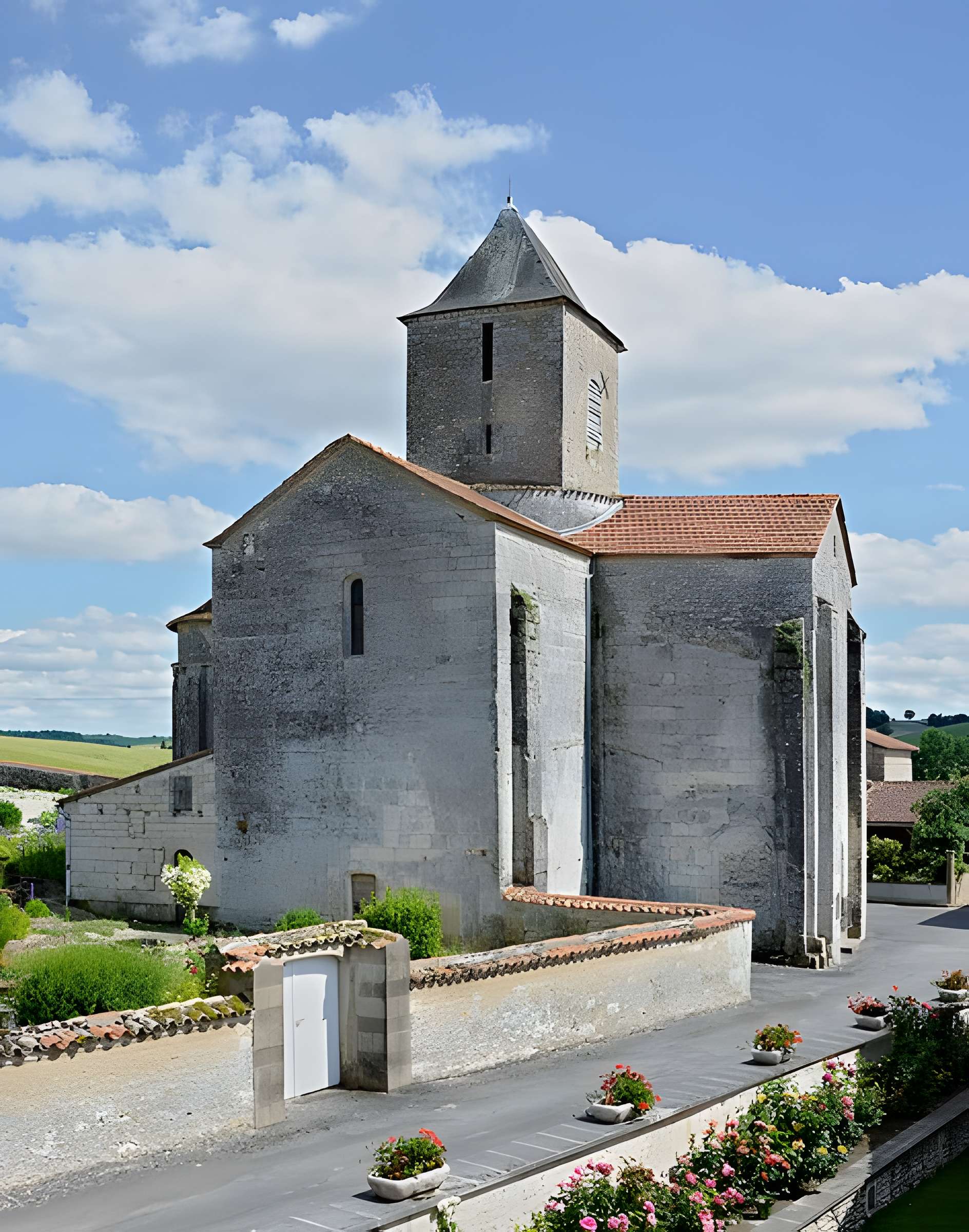 Église Saint-Médard de Mainfonds