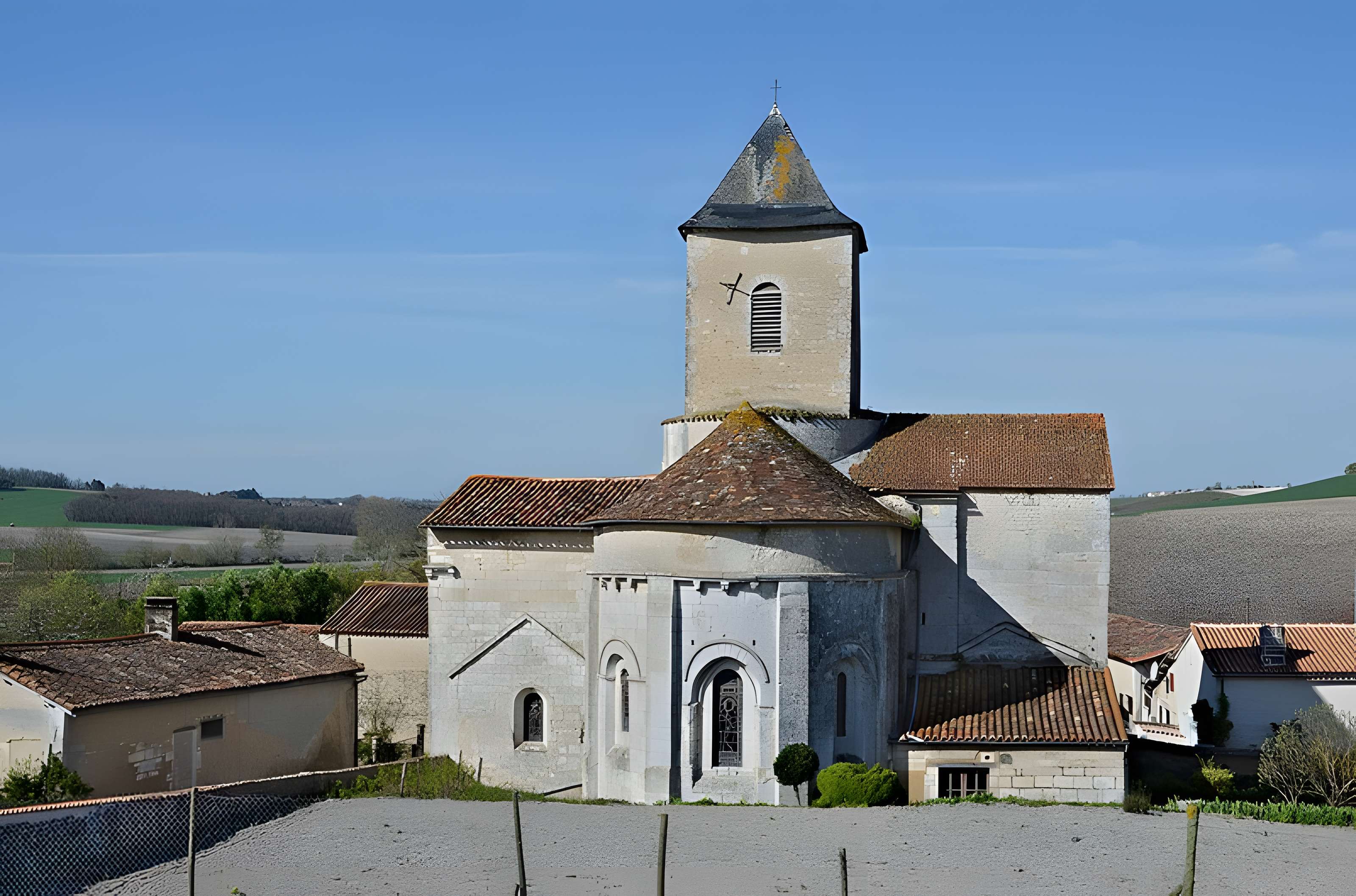 Église Saint-Médard de Mainfonds
