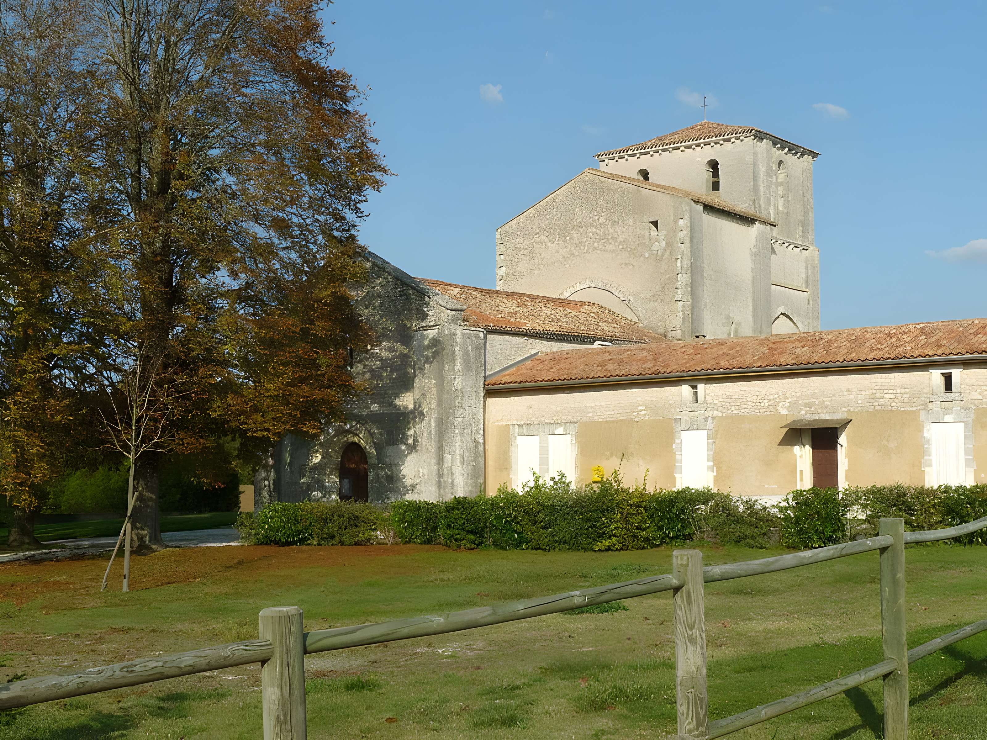 Église Saint-Médard de Mainfonds