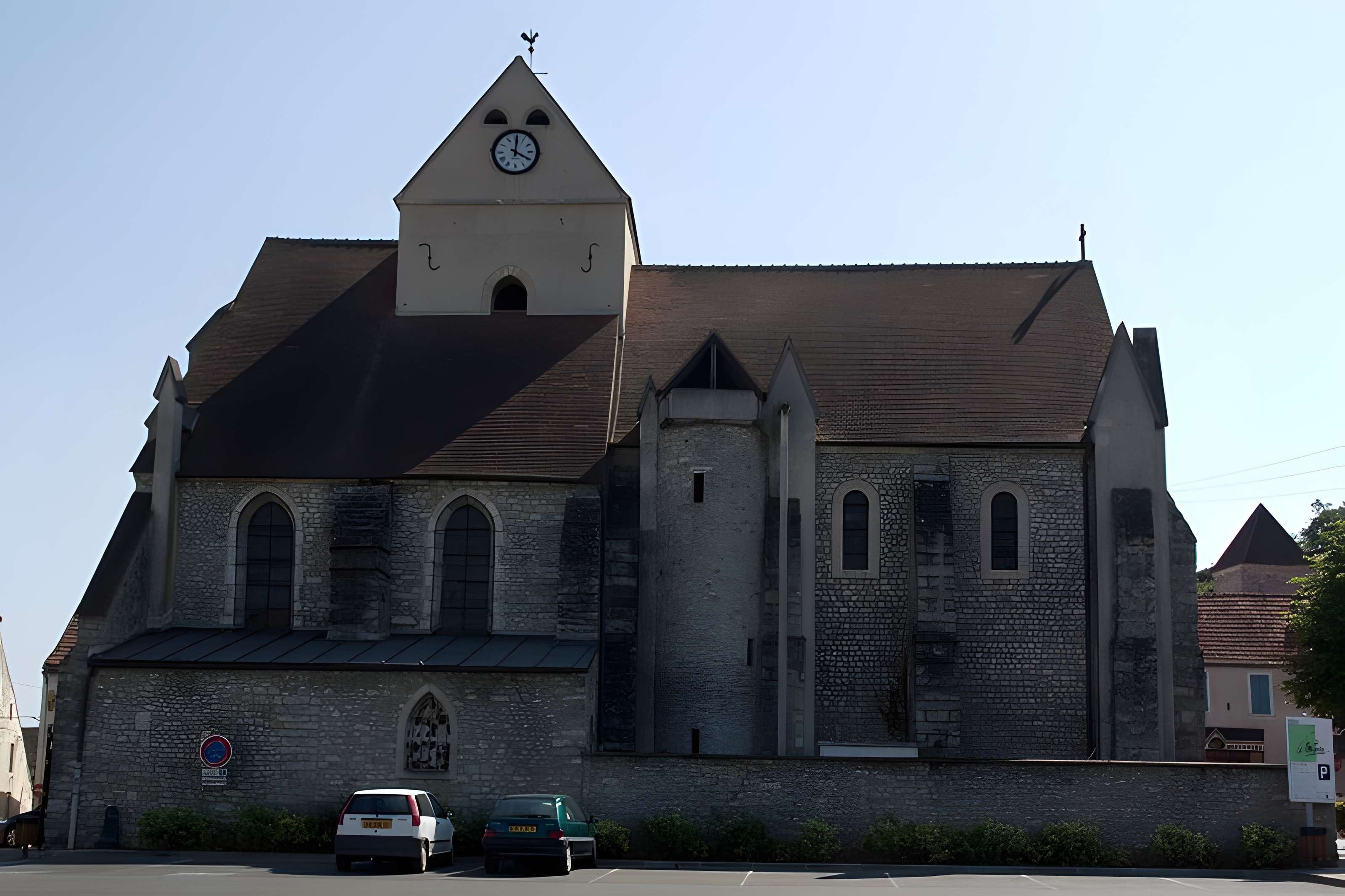 Église Saint-Médard de Maisse