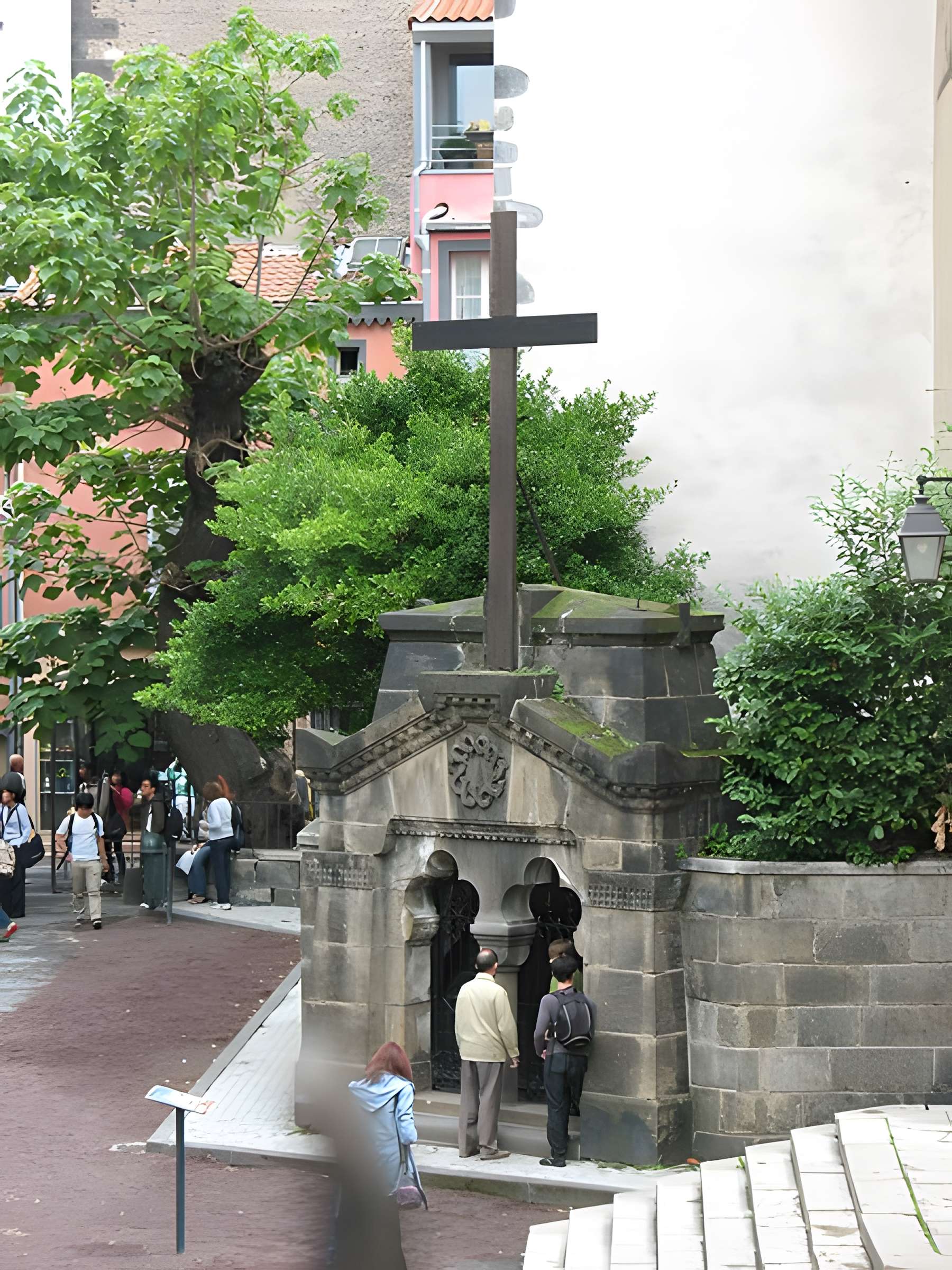 Basilique Notre-Dame-du-Port de Clermont-Ferrand