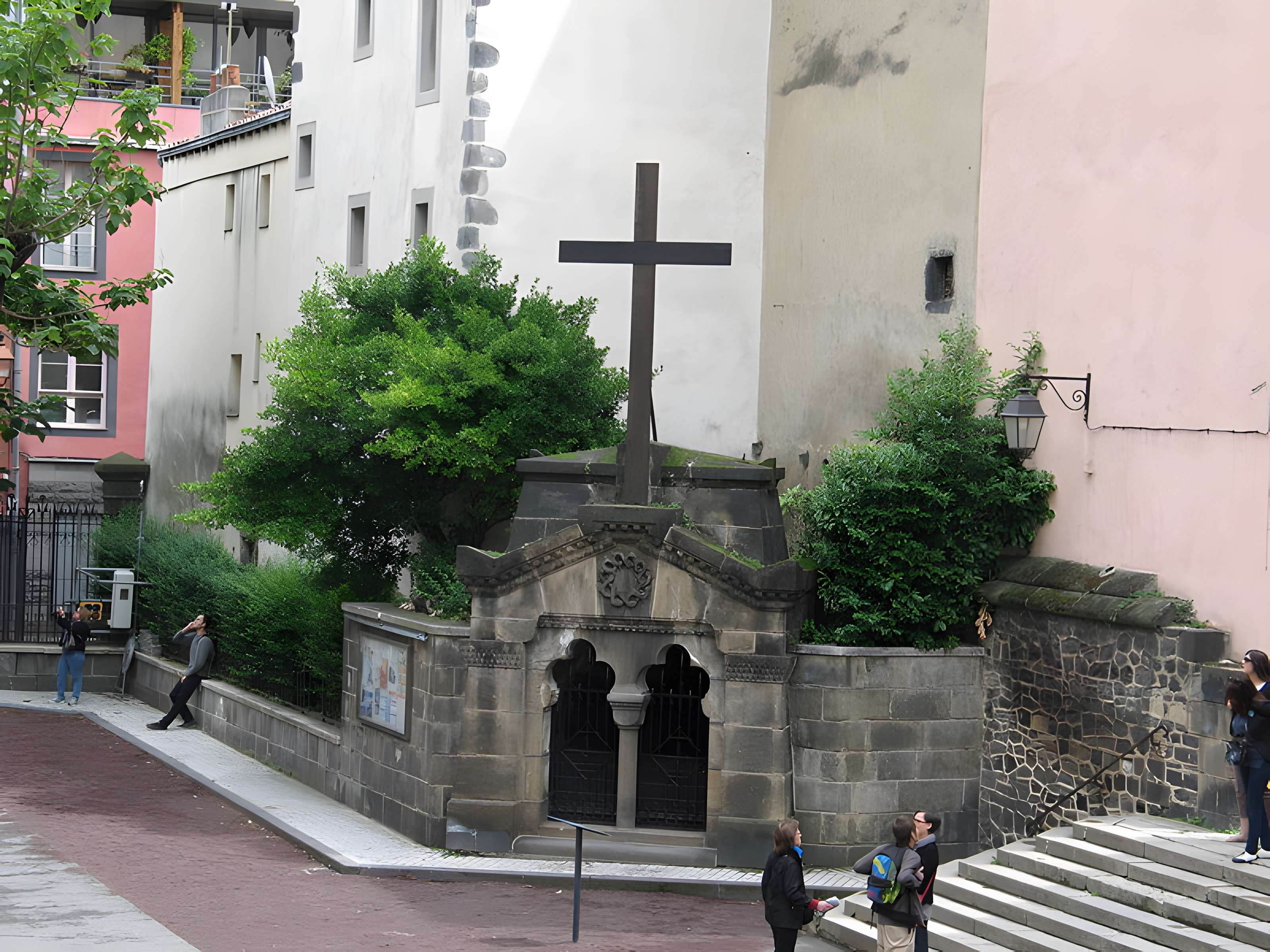 Basilique Notre-Dame-du-Port de Clermont-Ferrand