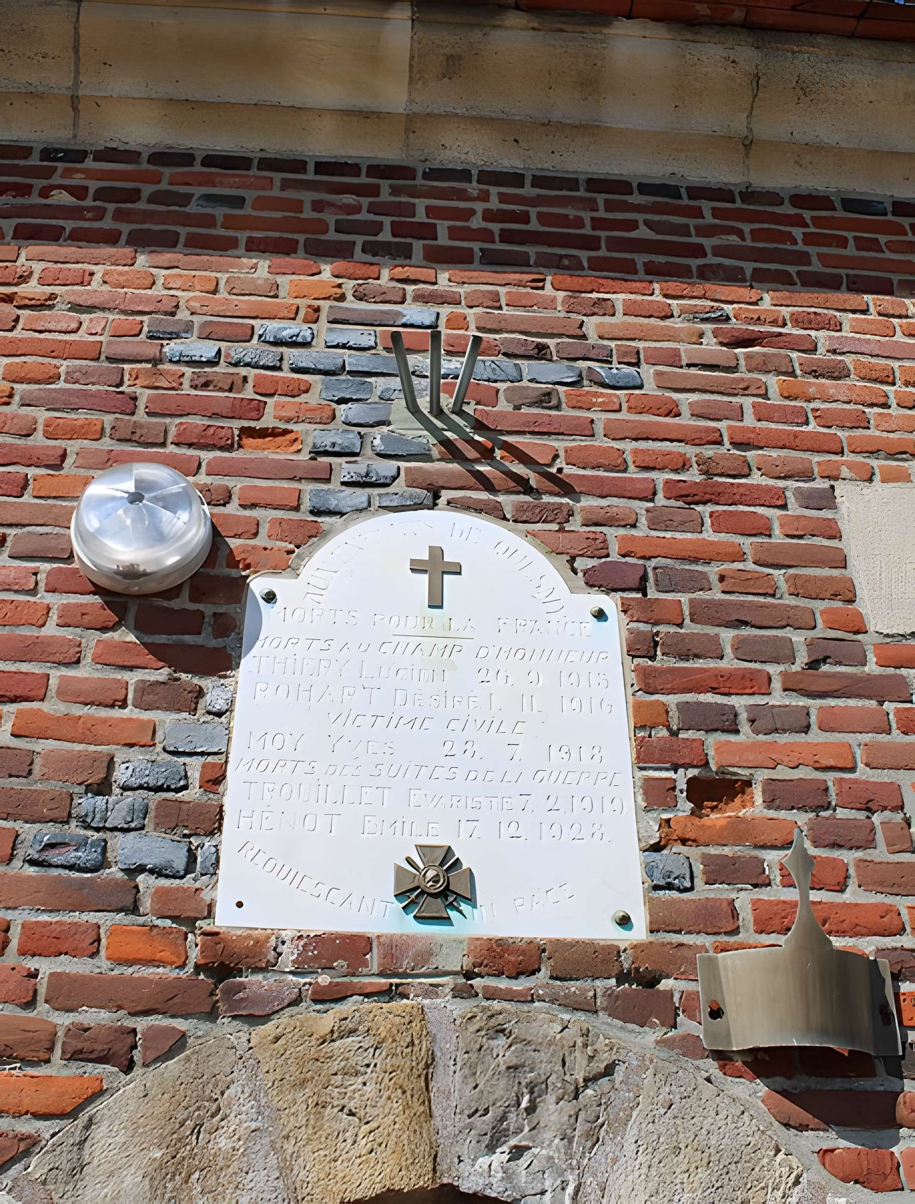 Église Saint-Médard de Quesmy