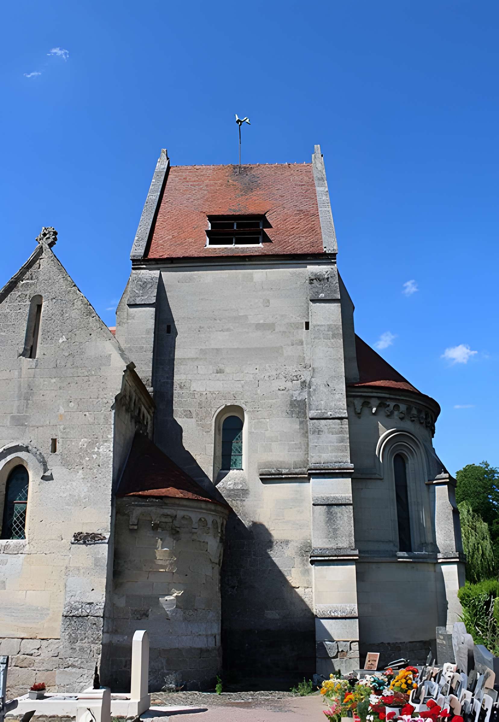 Église Saint-Médard de Quesmy