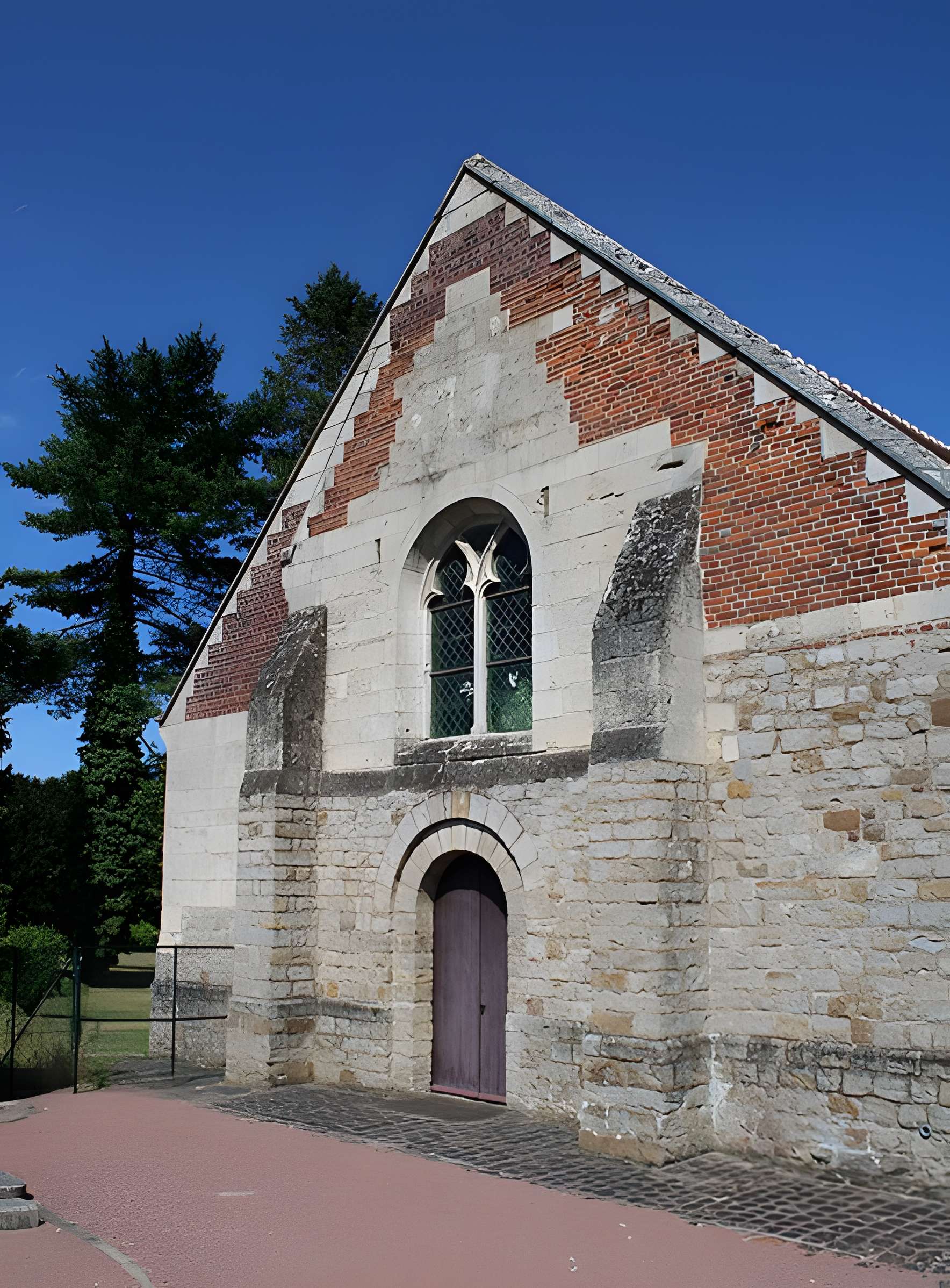 Église Saint-Médard de Quesmy